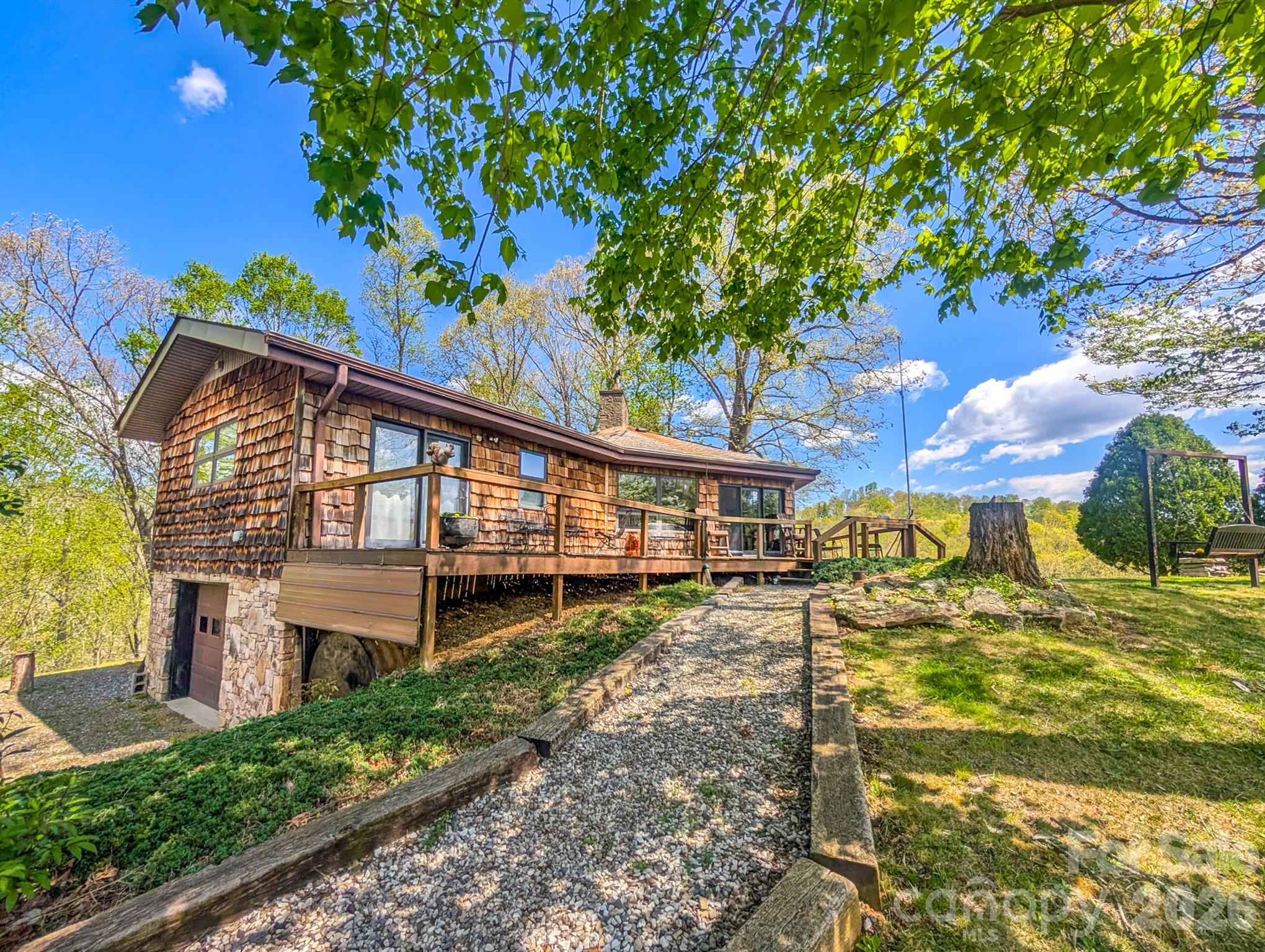 572 Pleasant Valley Road — Burnsville