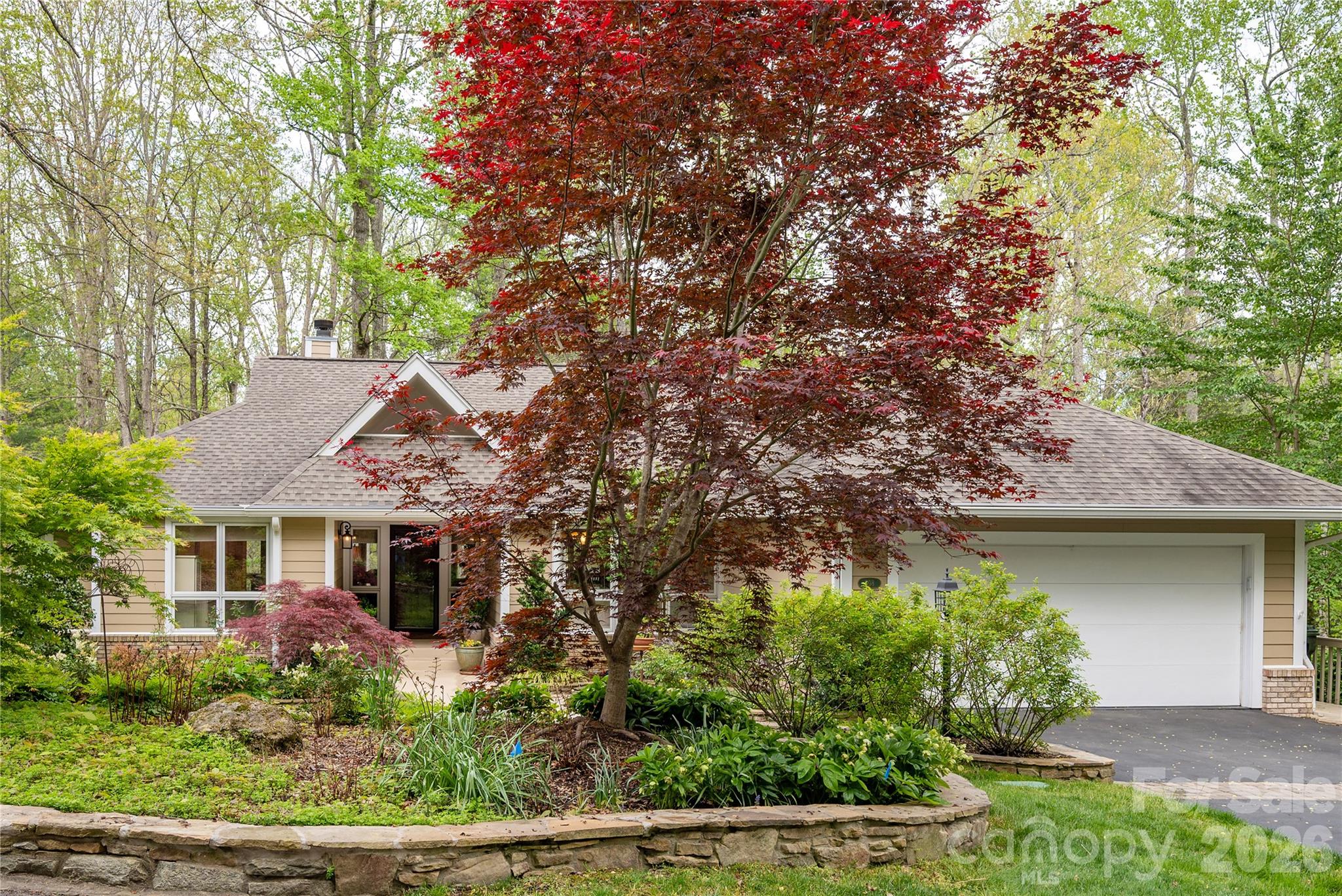 508 Cobblestone Lane — Flat Rock