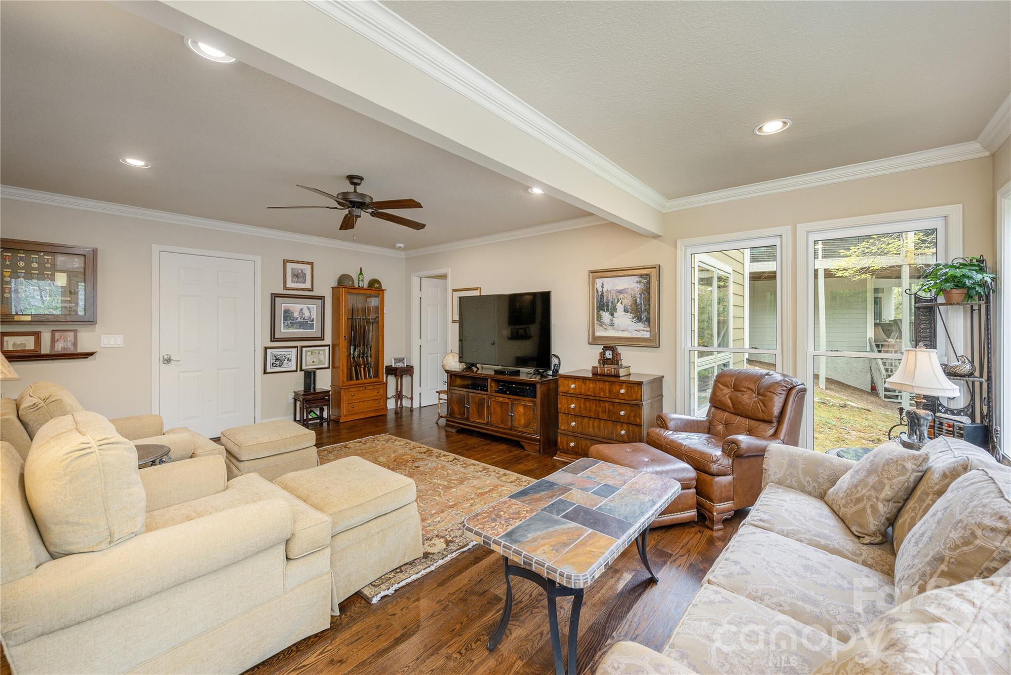 508 Cobblestone Lane — Flat Rock