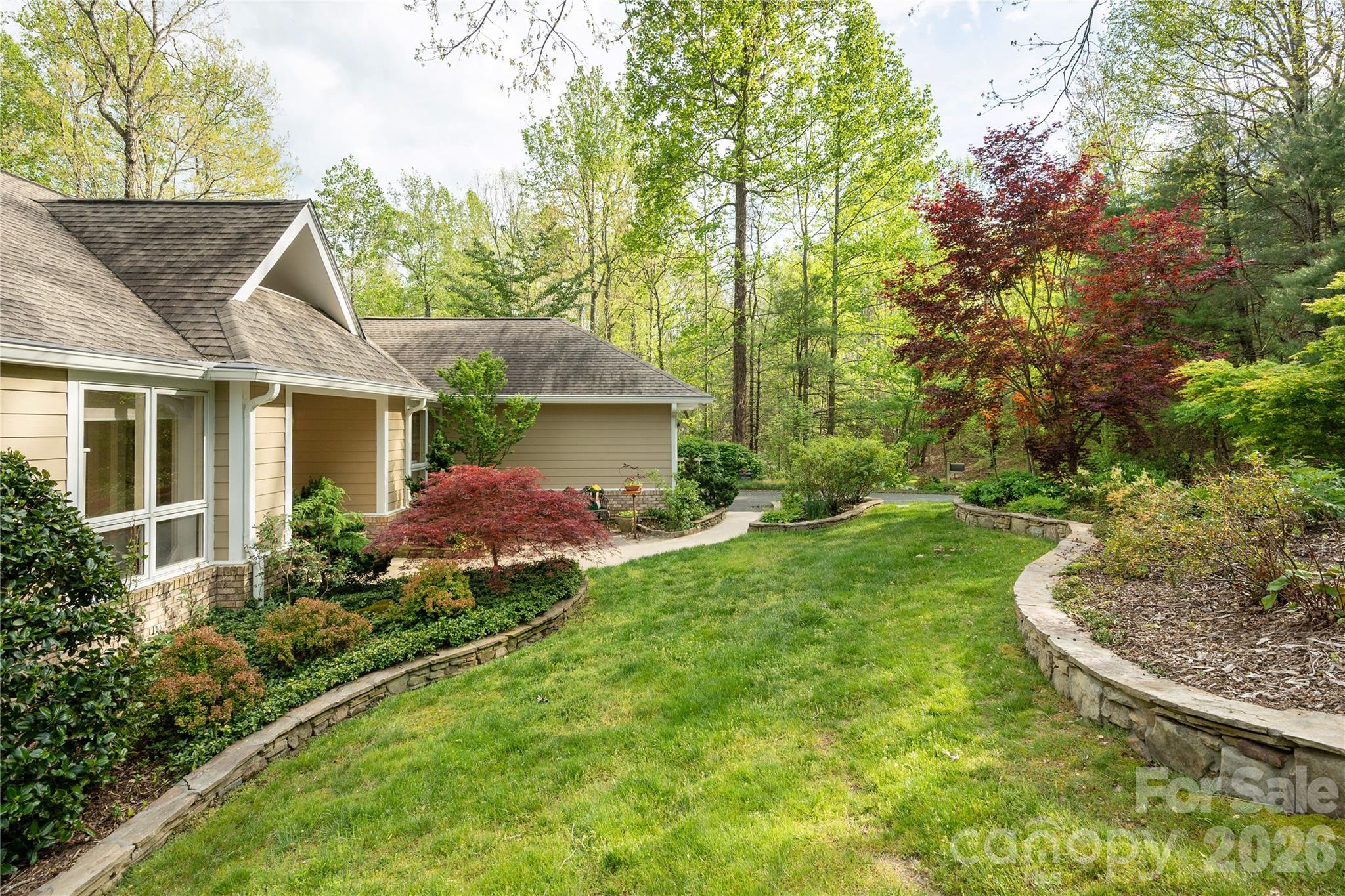 508 Cobblestone Lane — Flat Rock