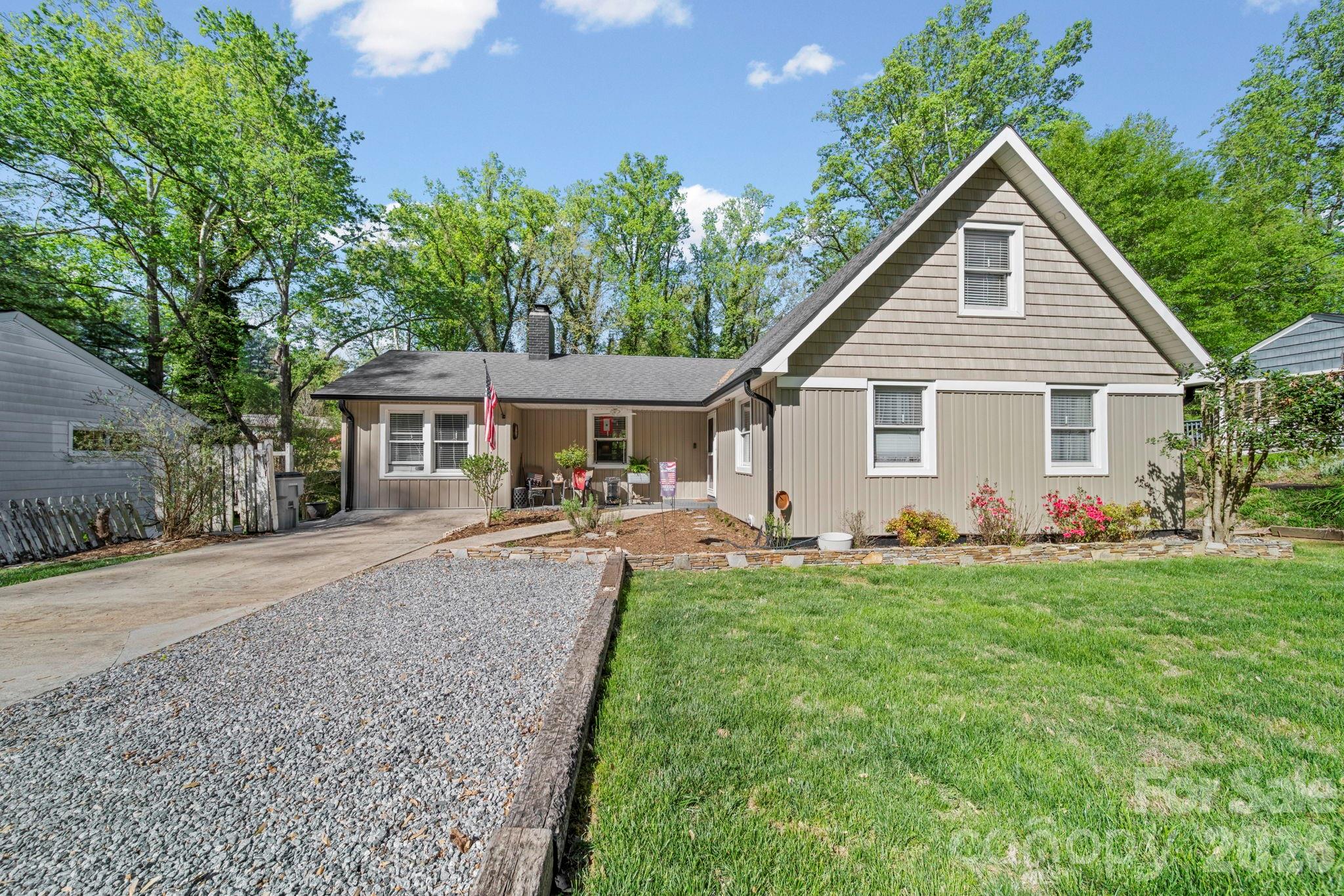 421 Tywood Street NE — Lenoir