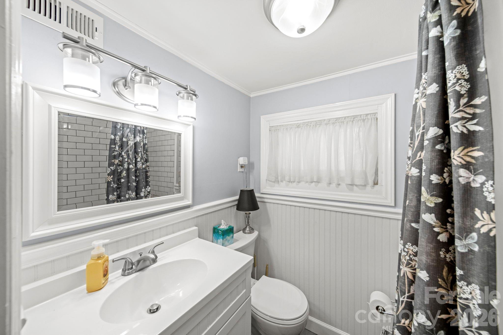 421 Tywood Street NE — Lenoir