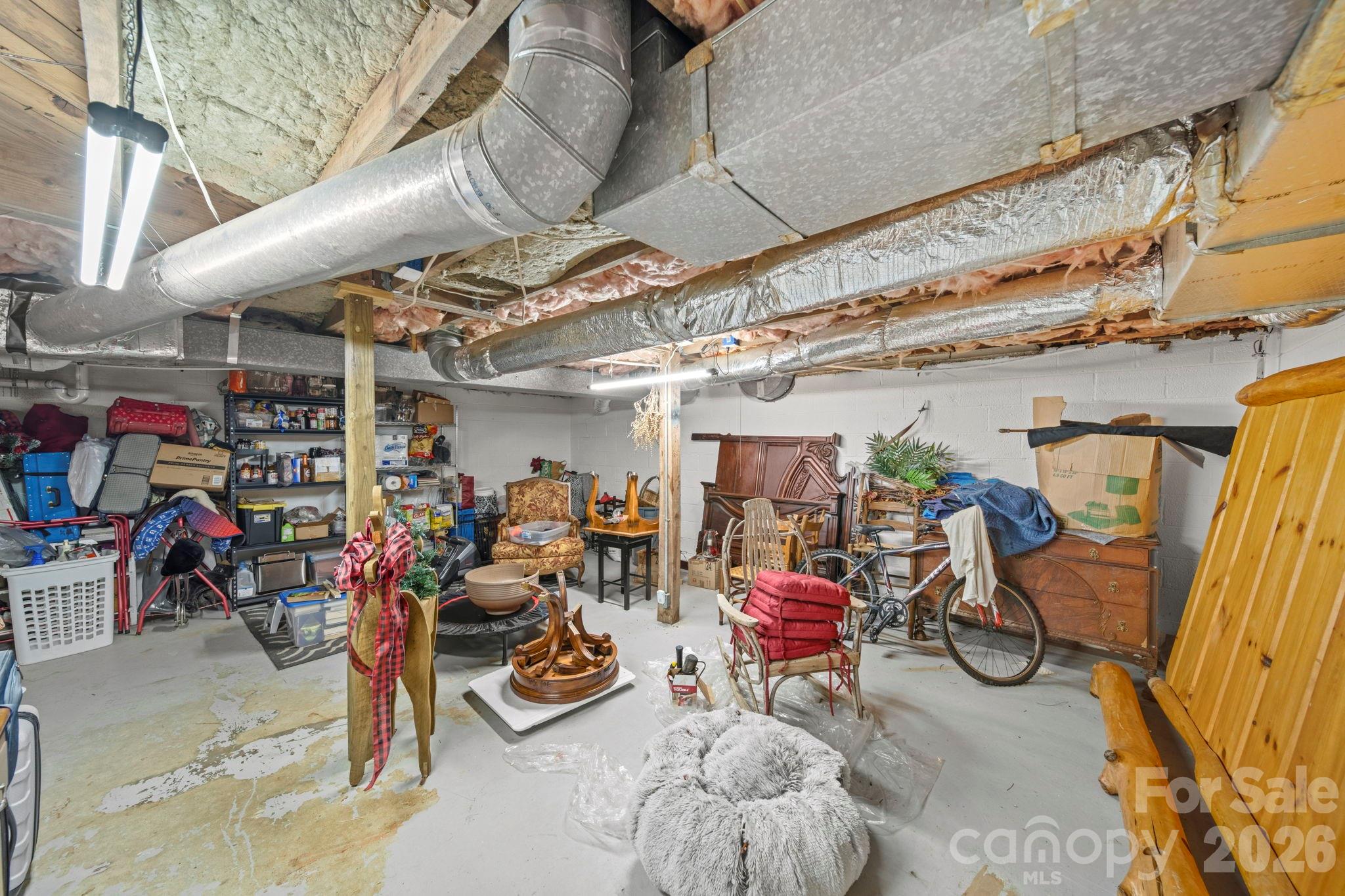 421 Tywood Street NE — Lenoir