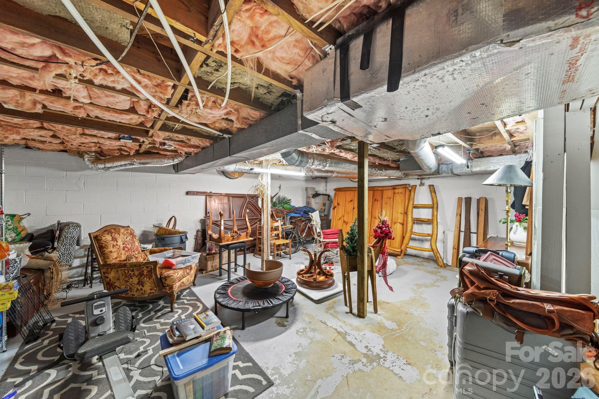 421 Tywood Street NE — Lenoir