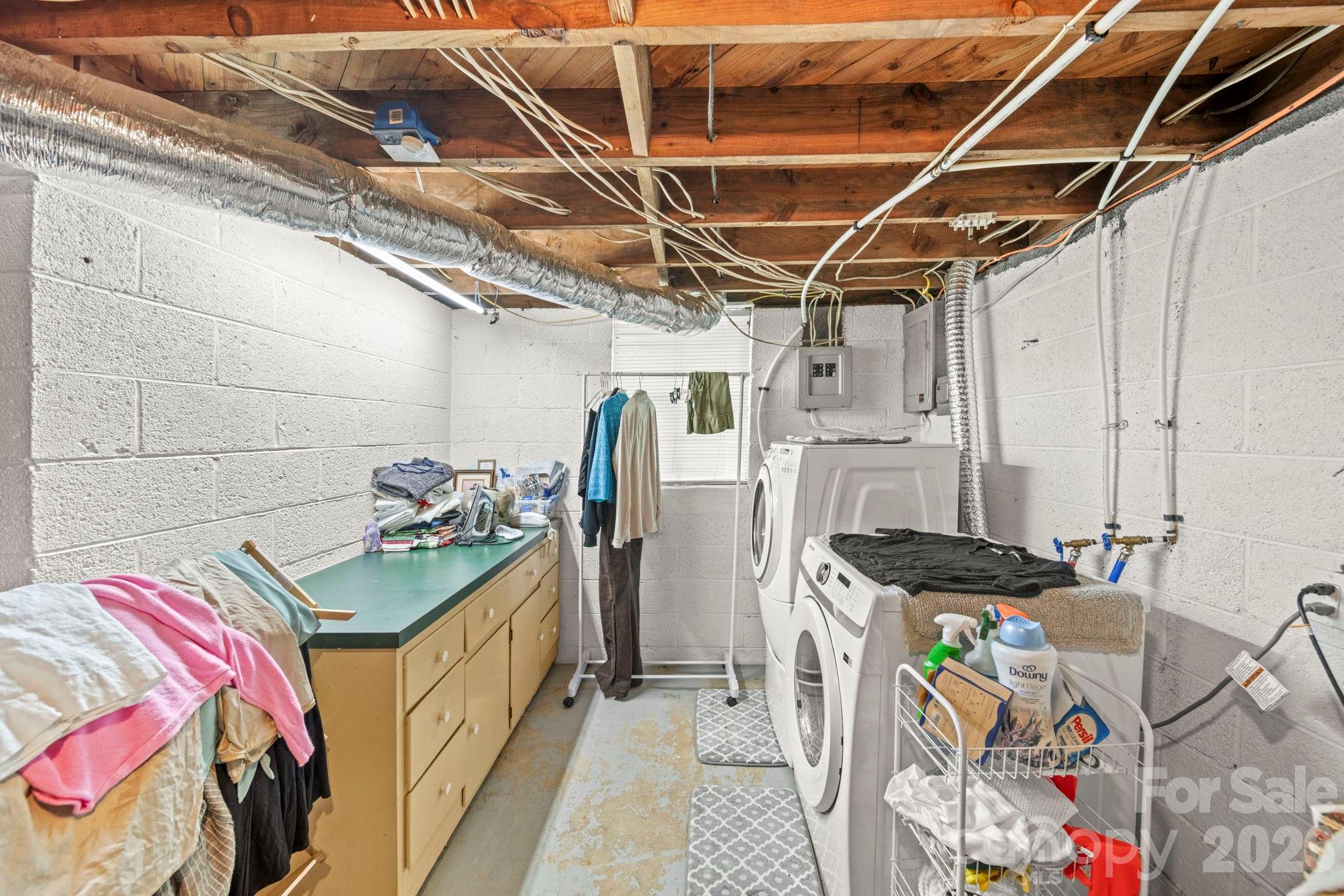 421 Tywood Street NE — Lenoir
