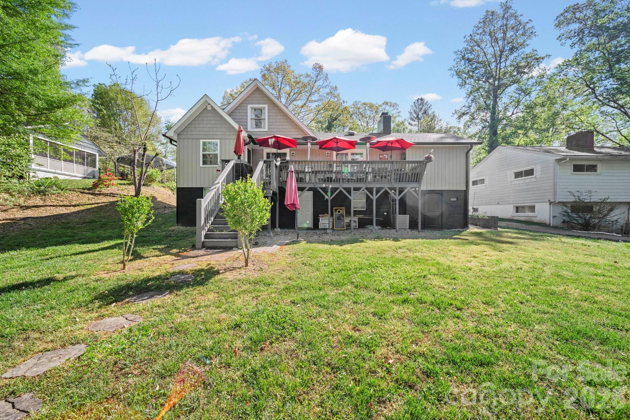 421 Tywood Street NE — Lenoir