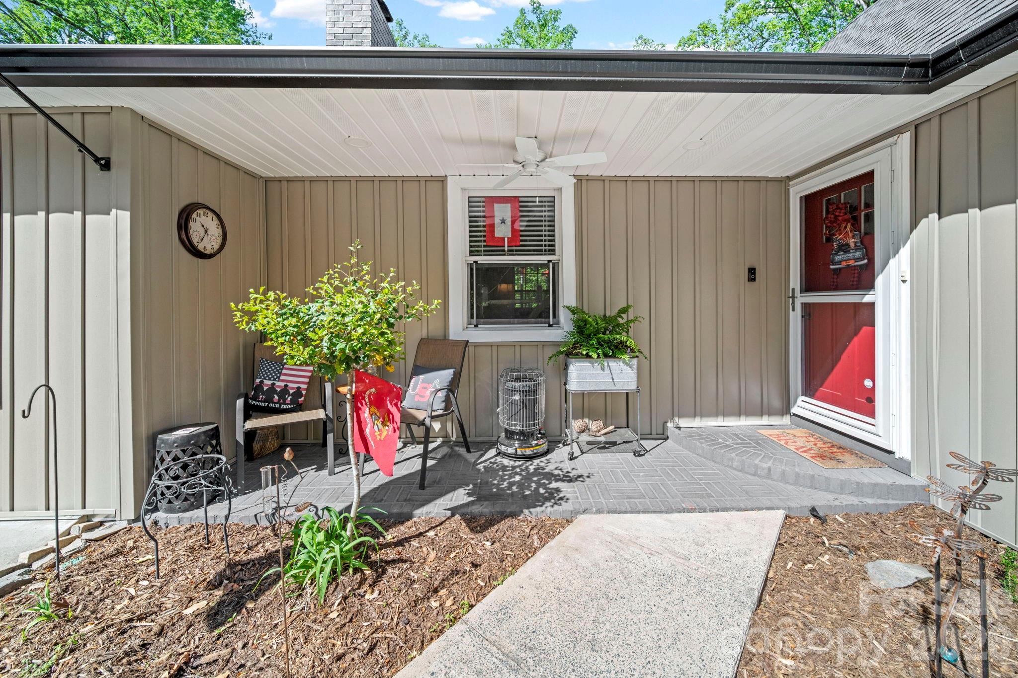 421 Tywood Street NE — Lenoir