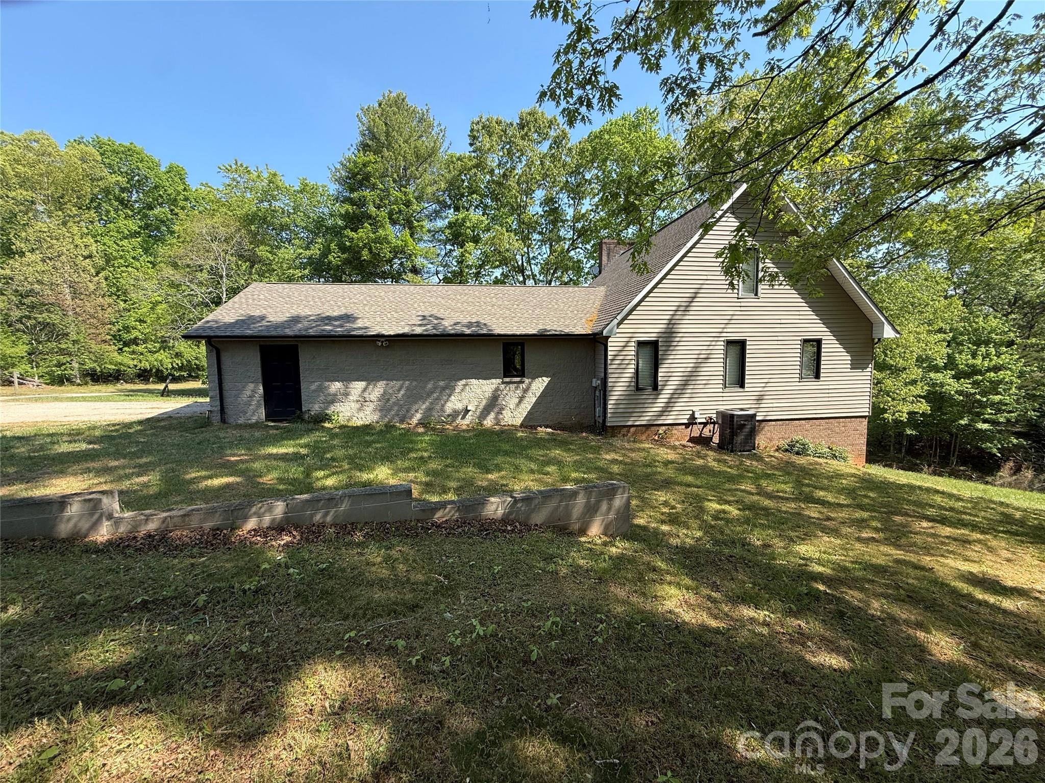 2922 Lovie Lane — Hudson