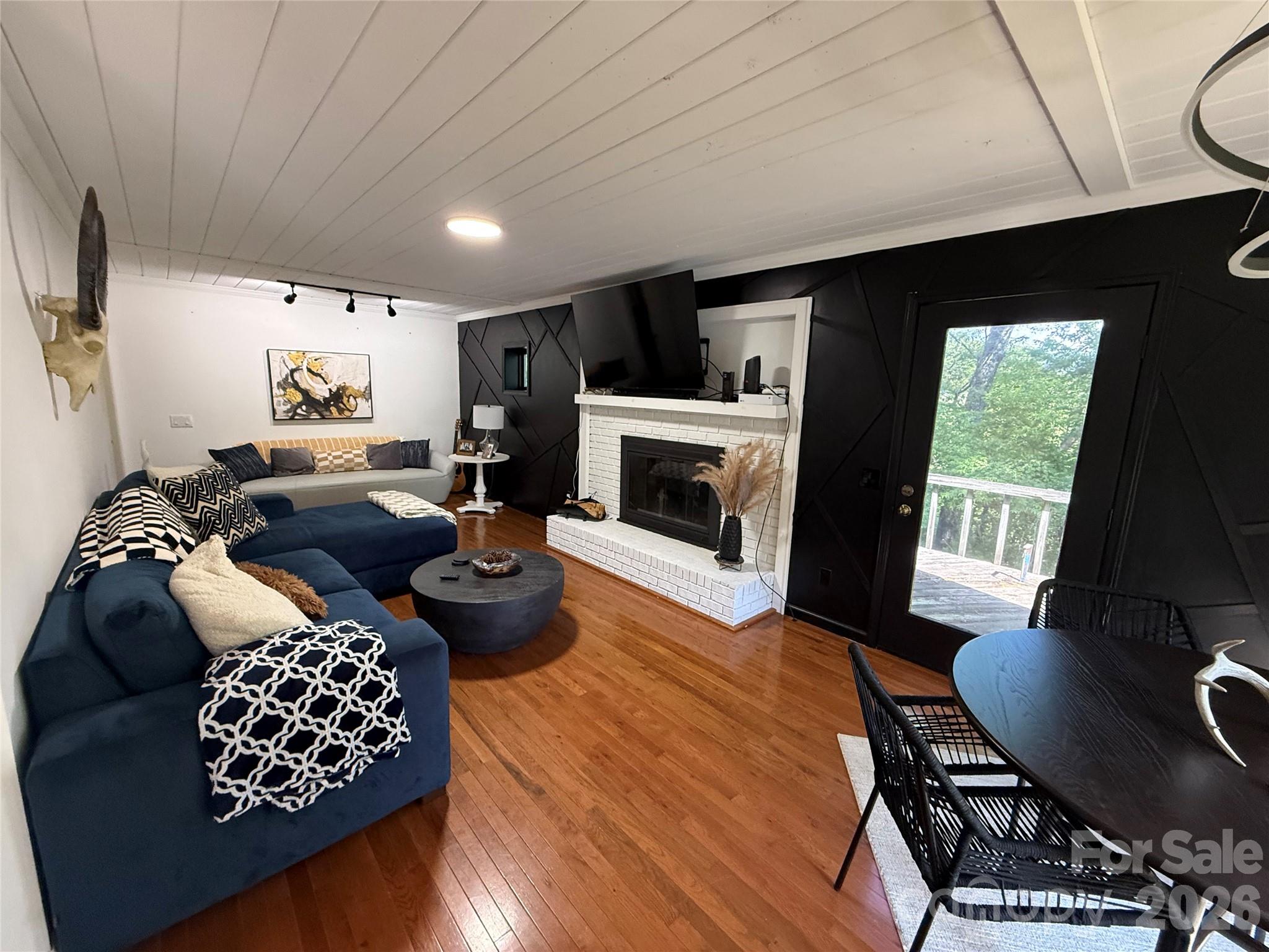 2922 Lovie Lane — Hudson
