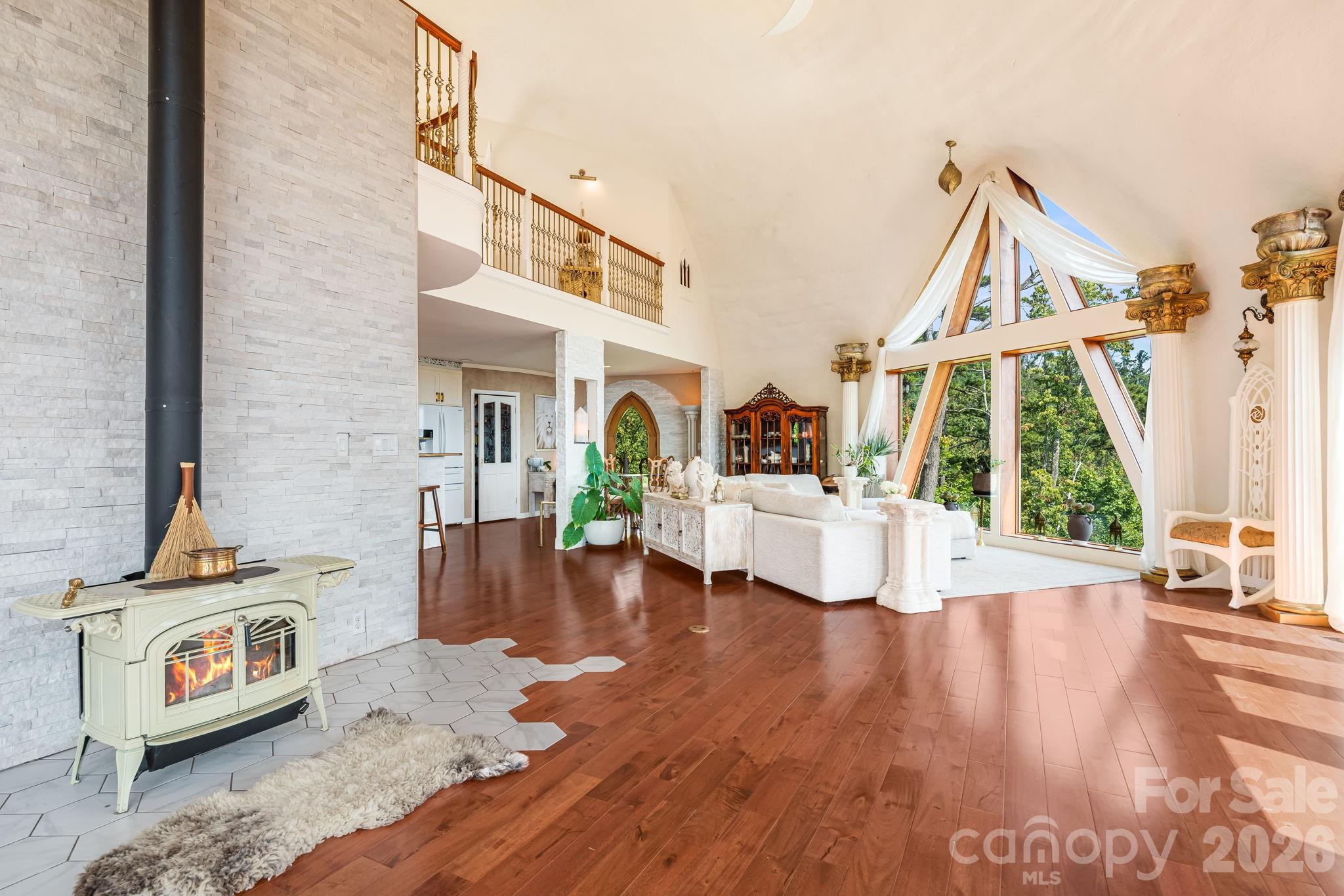 44 Azura Gdns None — Weaverville