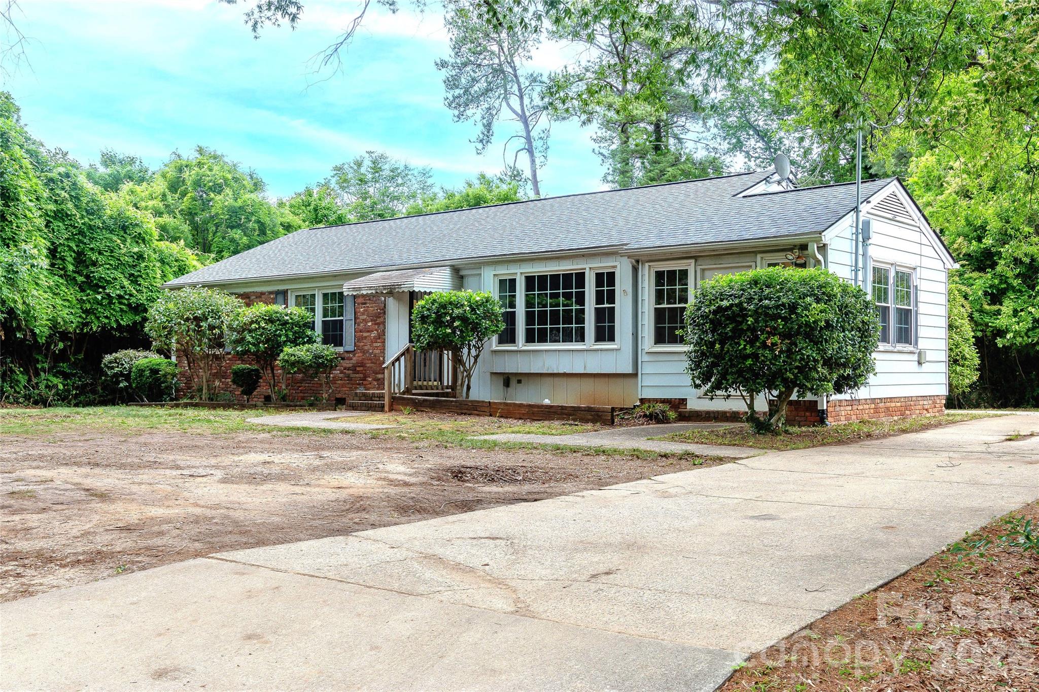 3428 Wade Avenue — Raleigh