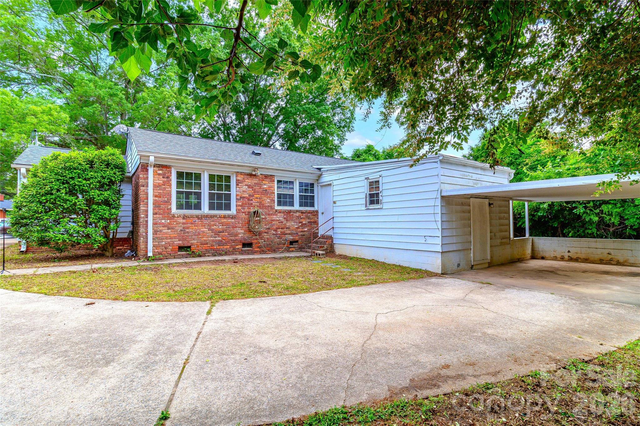 3428 Wade Avenue — Raleigh