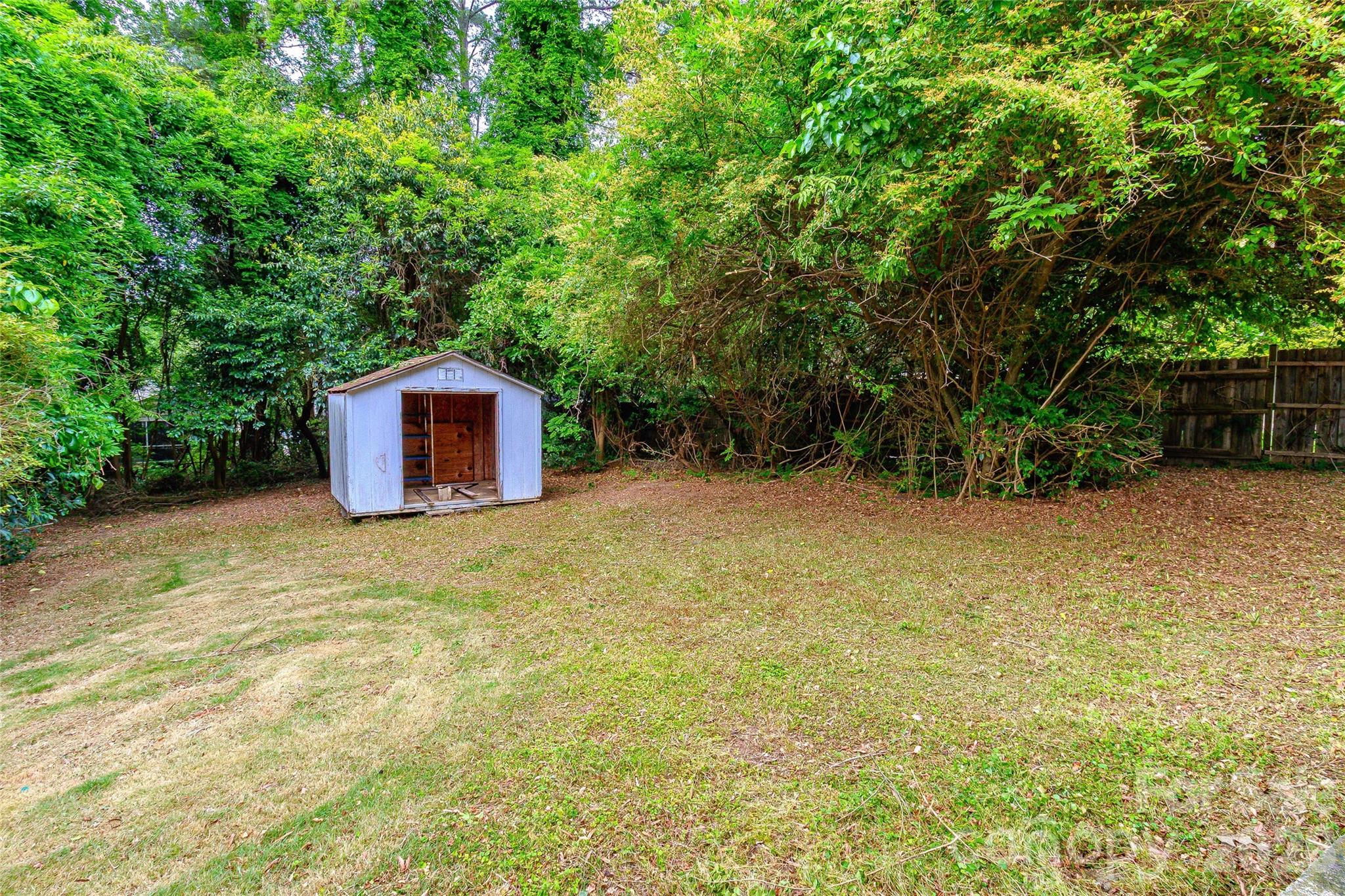 3428 Wade Avenue — Raleigh