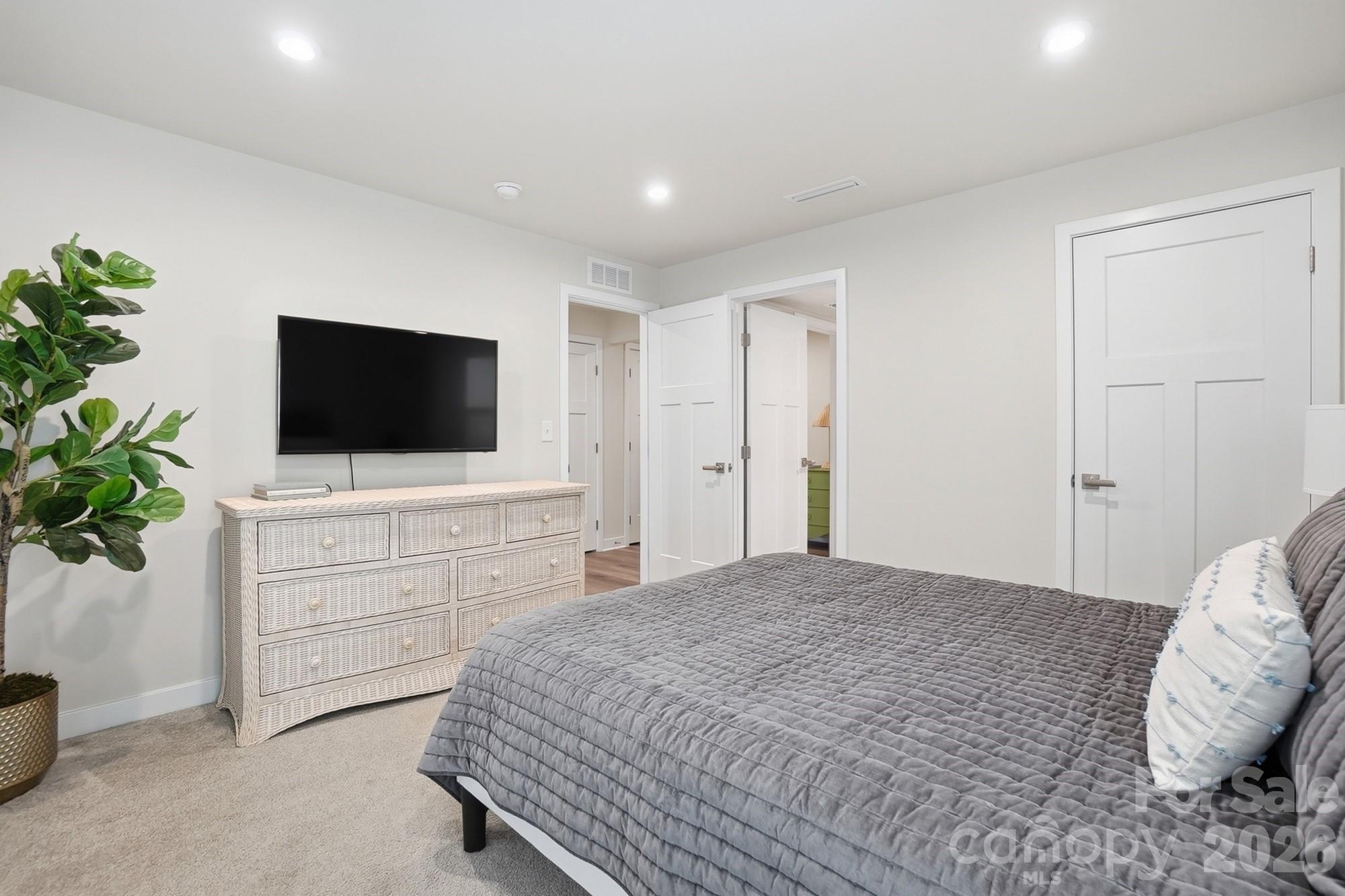 2913 Matthews Indian Trail Road — Matthews