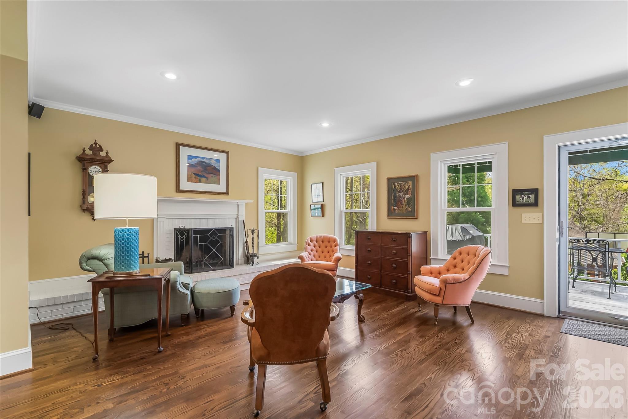 115 Riverside Court — Morganton