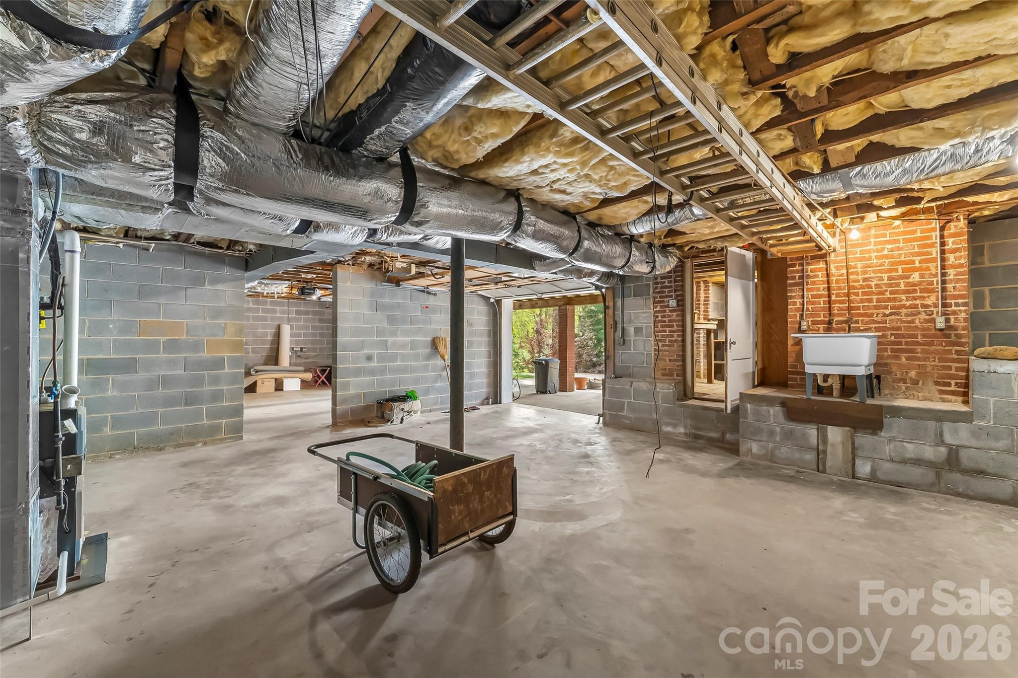 115 Riverside Court — Morganton