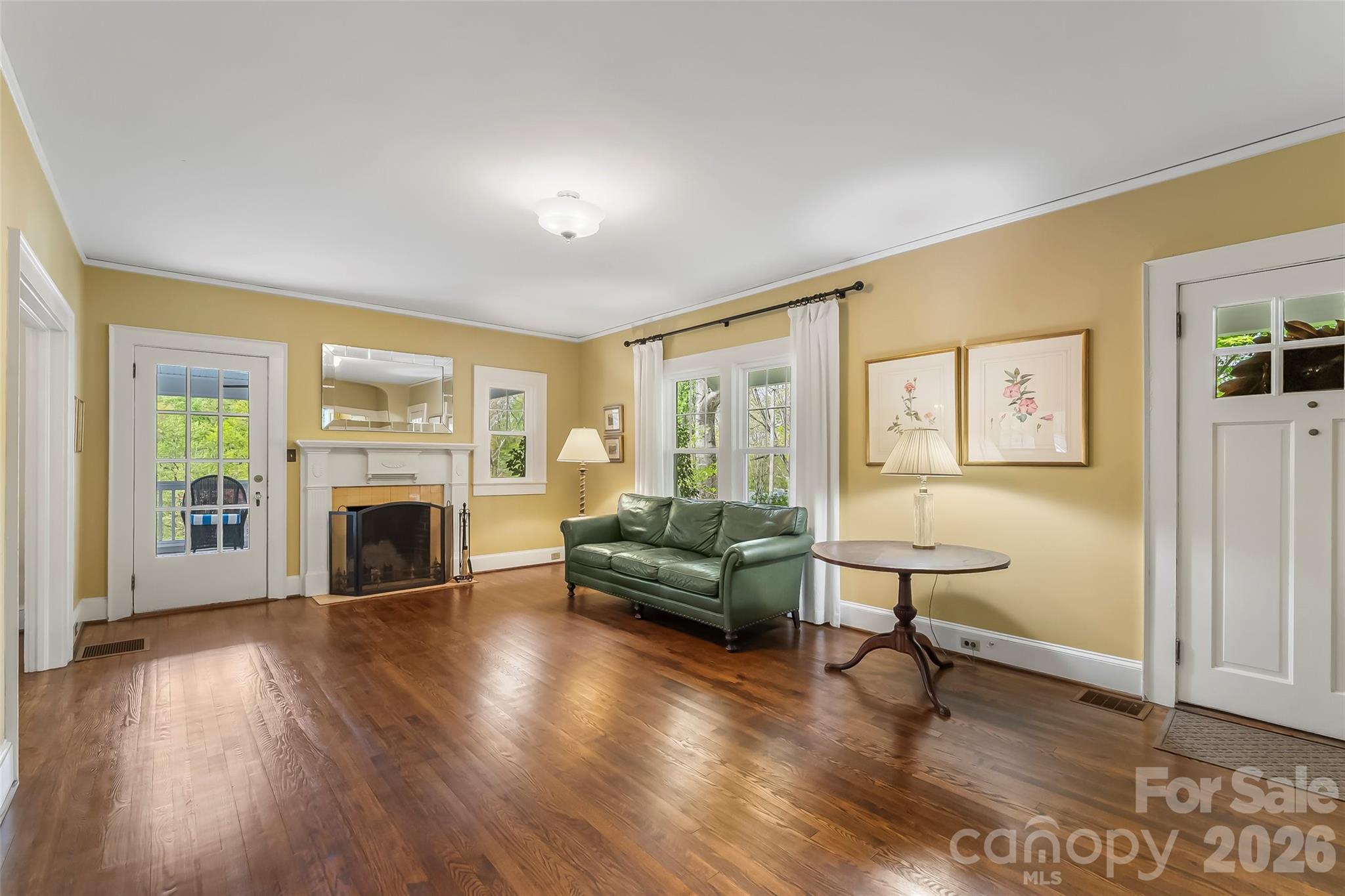 115 Riverside Court — Morganton