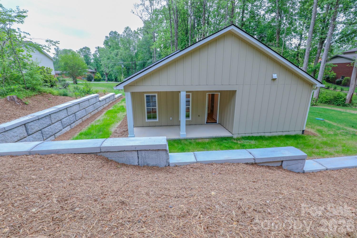 156 Oakdale Drive — Morganton