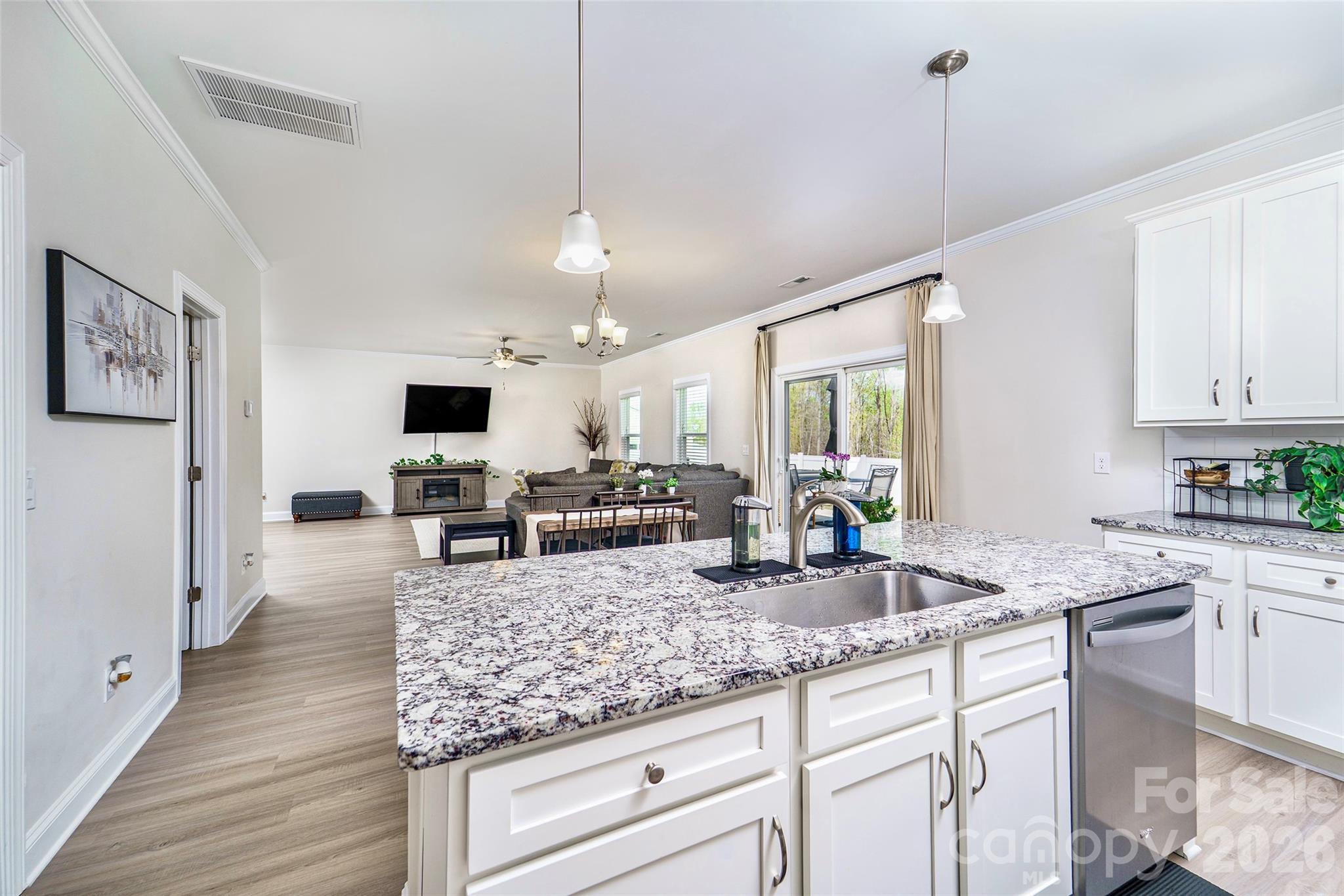 132 Tradesmen Trail — Troutman