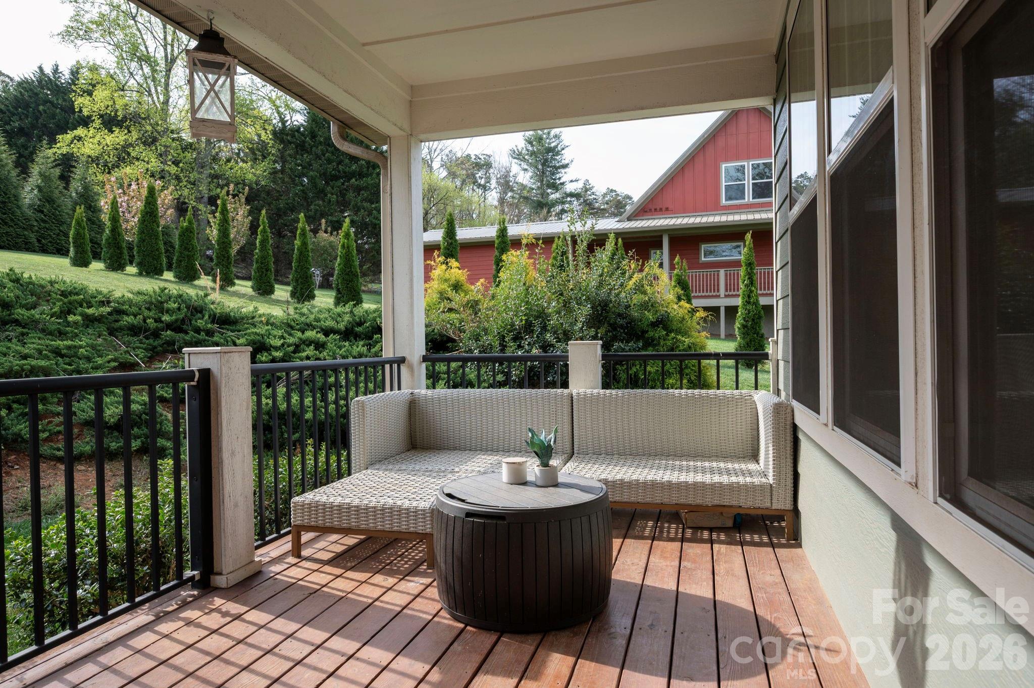 25 W Haven Drive — Arden