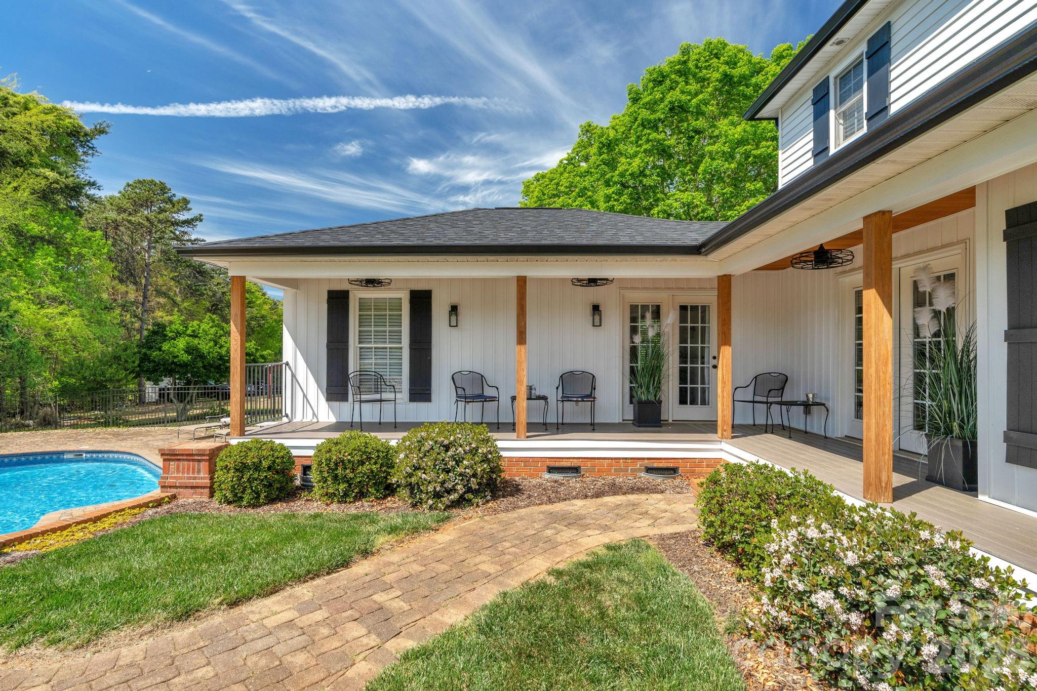 8698 Rocky River Road — Harrisburg