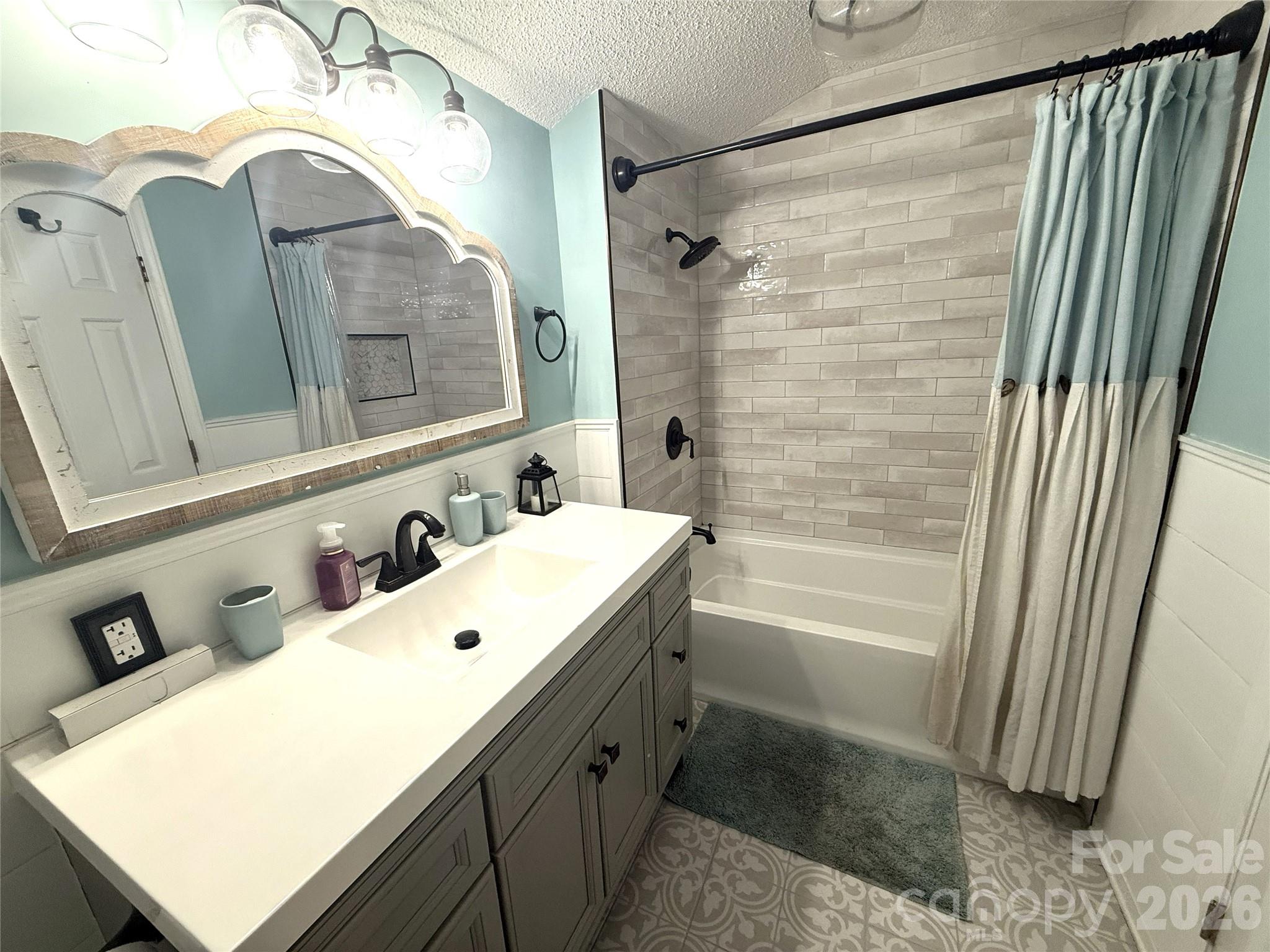 2600 Lakewood Drive — Gastonia