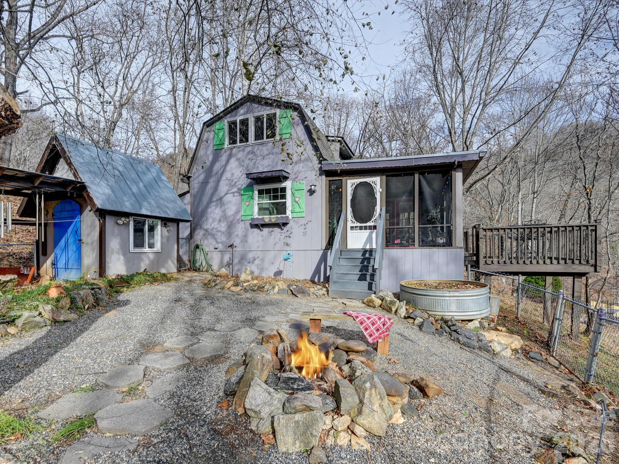 90 Davidson Gap Road — Leicester