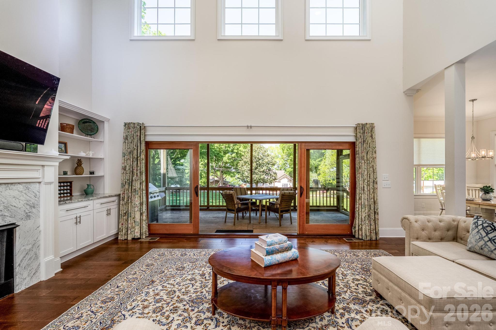 123 Lakefront Drive — Mooresville