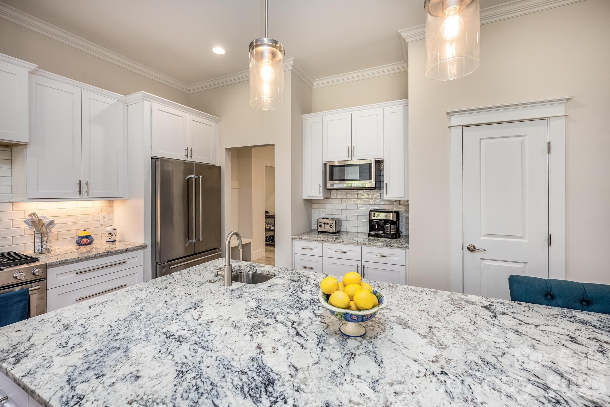 123 Lakefront Drive — Mooresville
