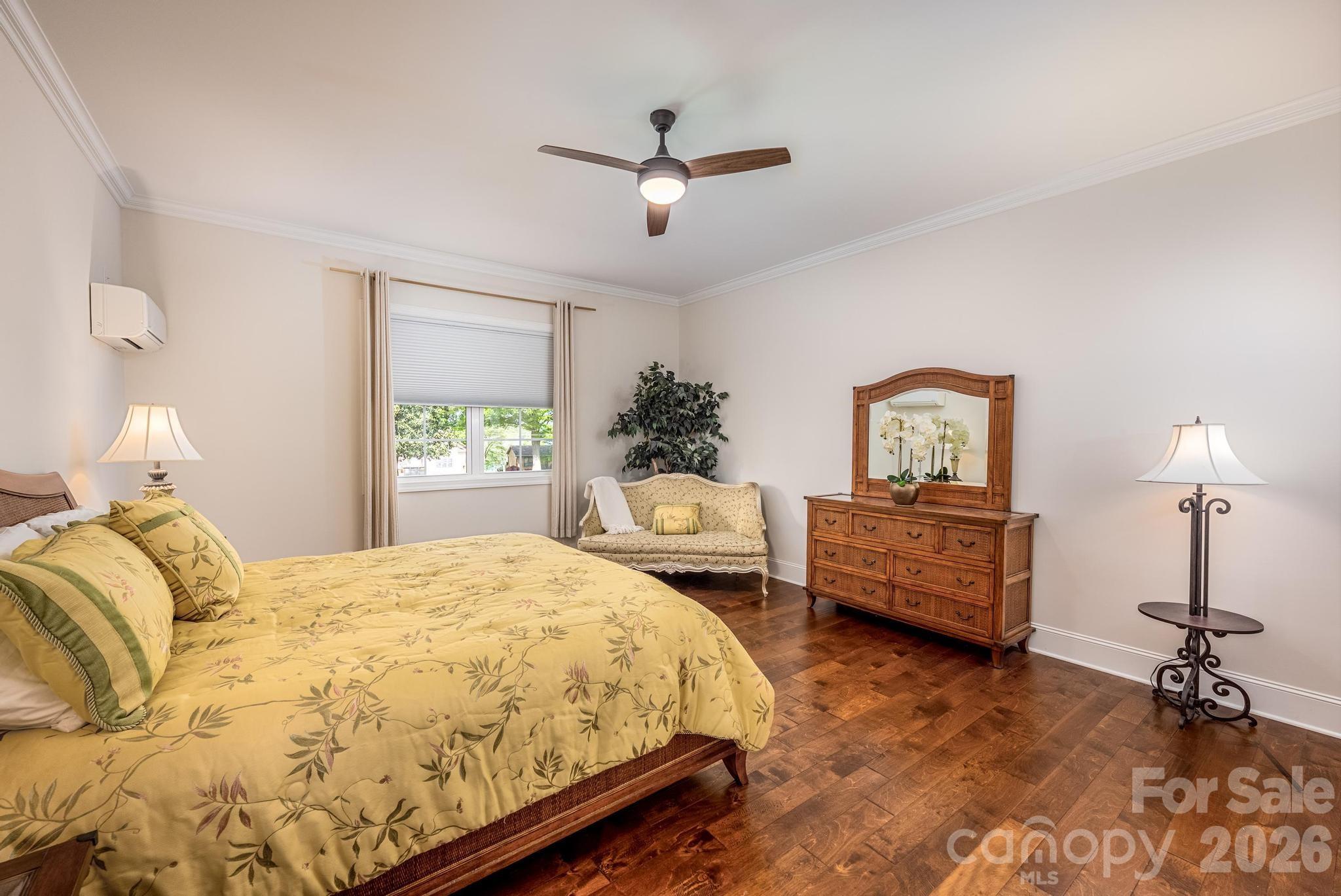 123 Lakefront Drive — Mooresville