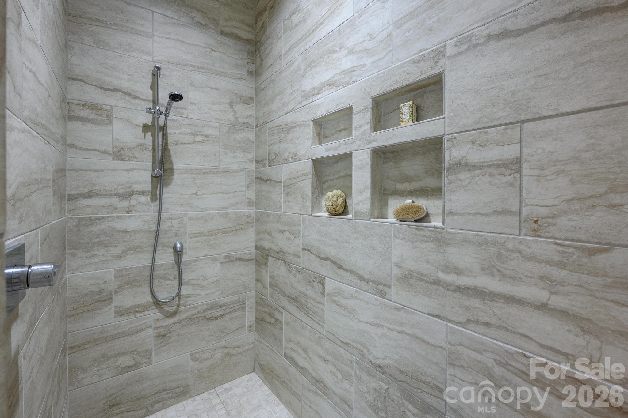 123 Lakefront Drive — Mooresville