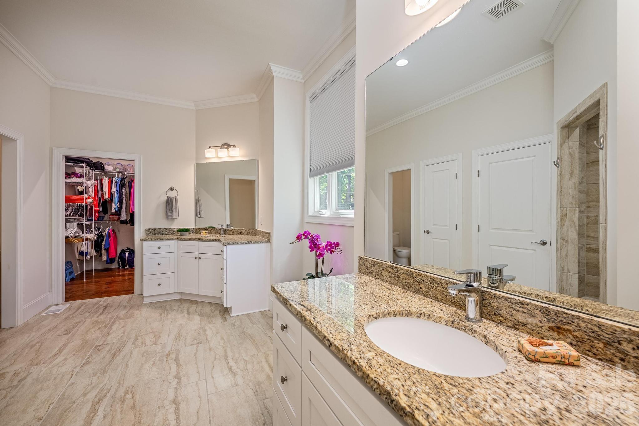 123 Lakefront Drive — Mooresville
