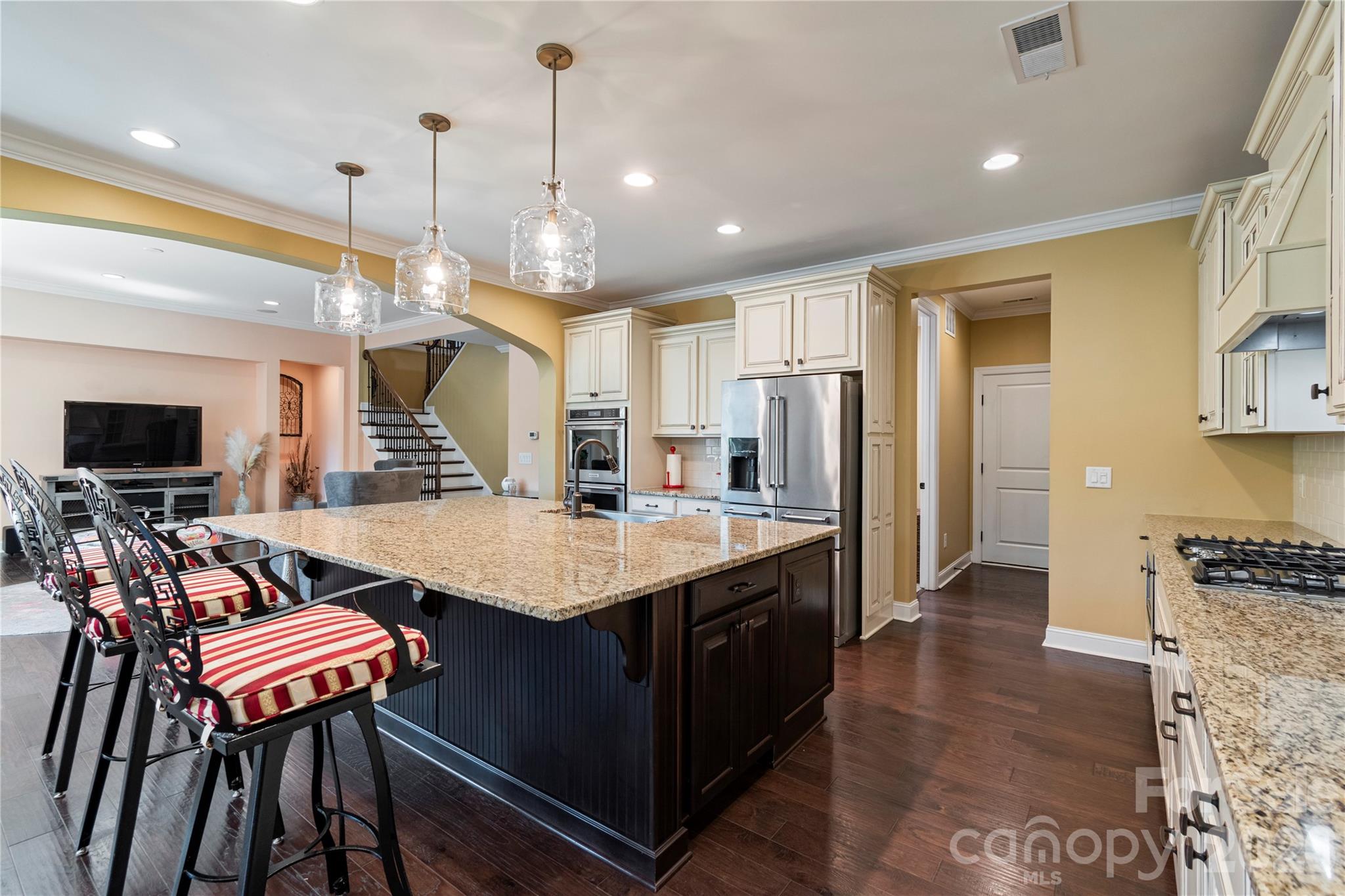 16402 Doves Canyon Lane — Charlotte