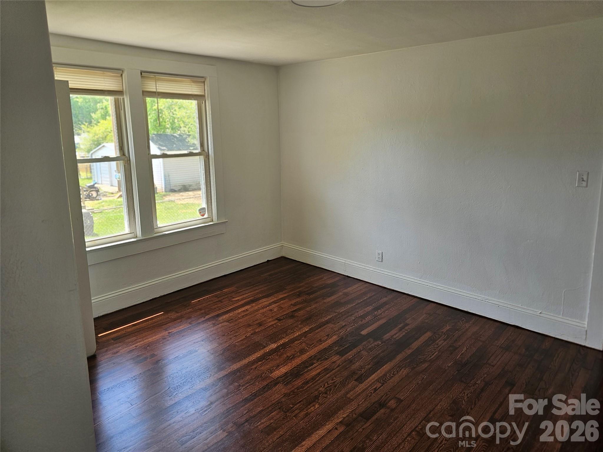 406 26th Street SW — Hickory