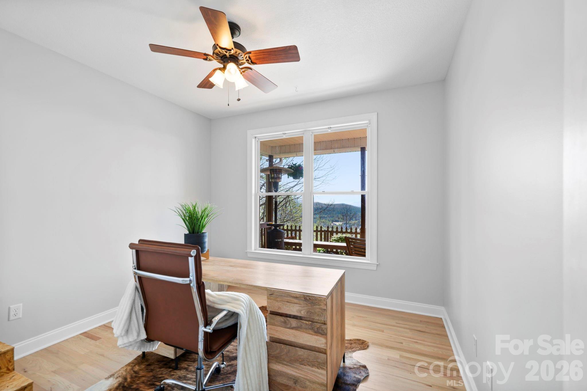 76 Distant View Drive — Asheville