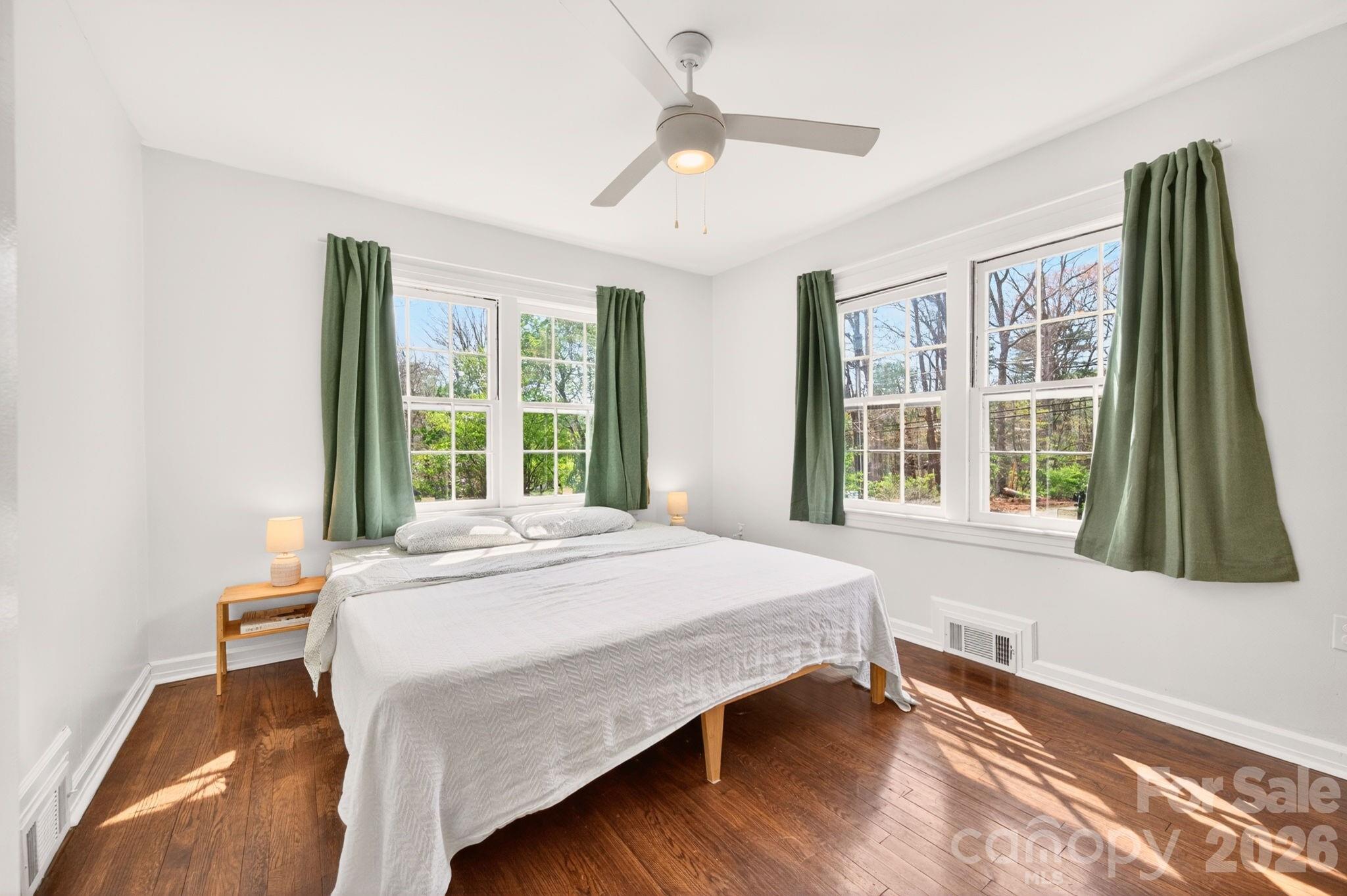 318 Stonewall Avenue — Swannanoa