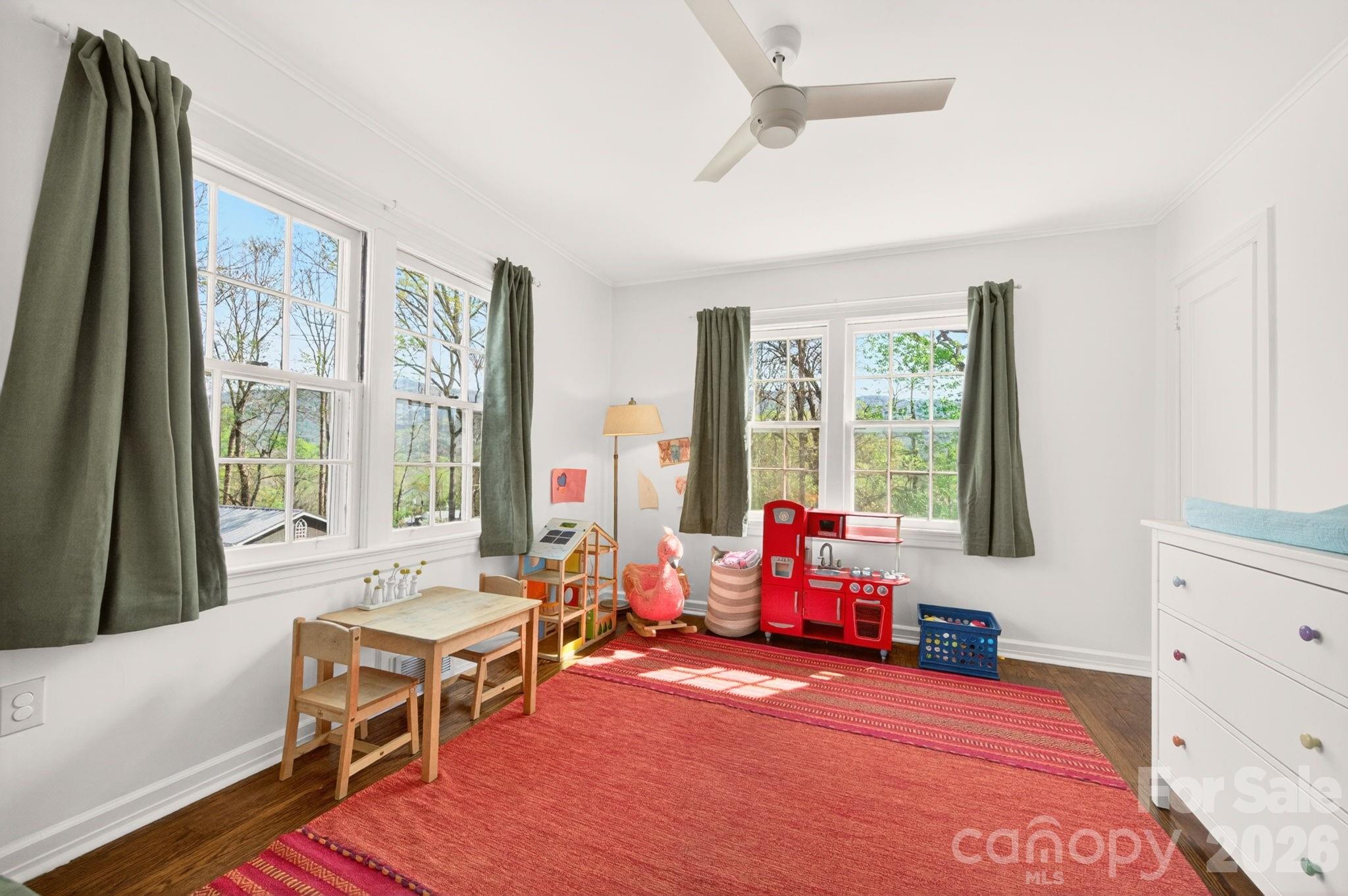 318 Stonewall Avenue — Swannanoa