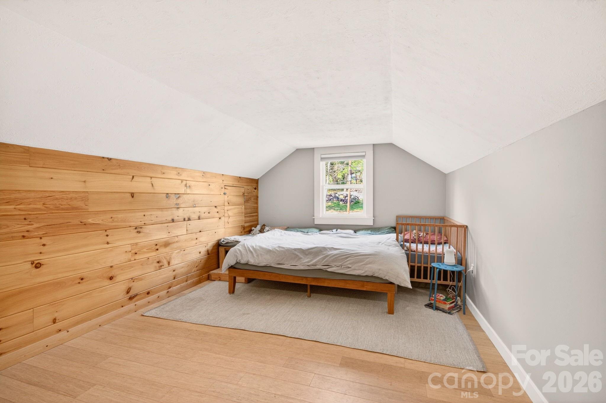 318 Stonewall Avenue — Swannanoa