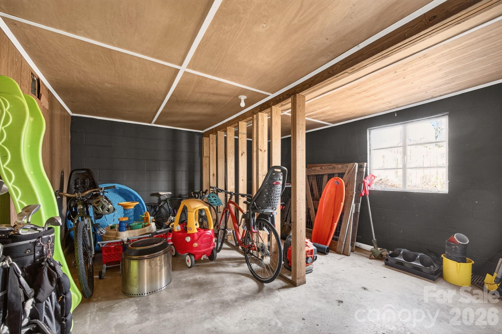 318 Stonewall Avenue — Swannanoa
