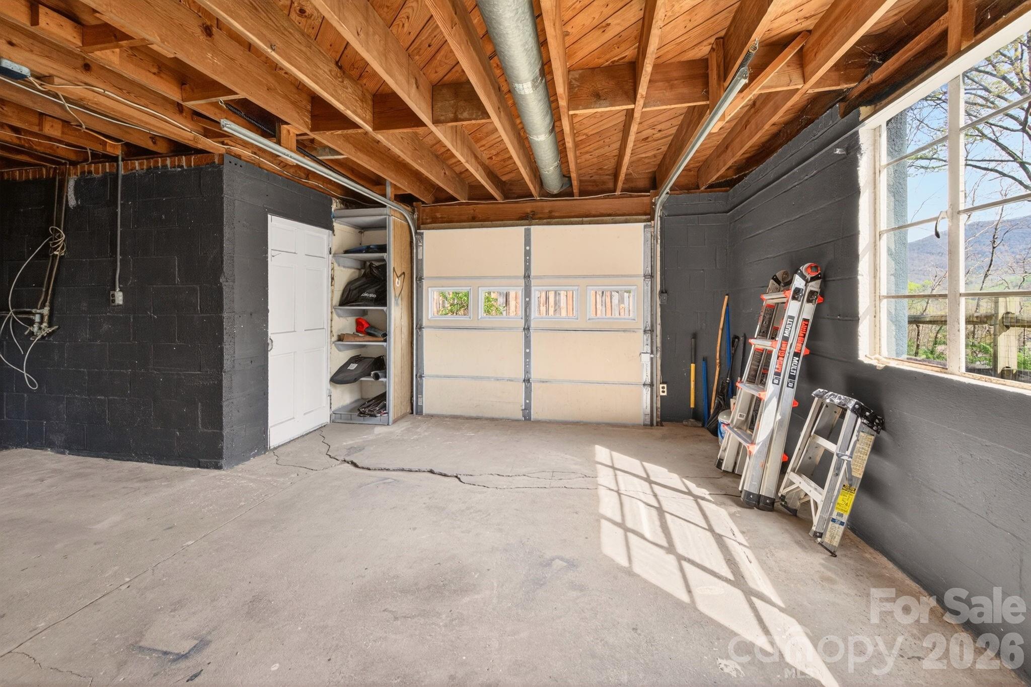 318 Stonewall Avenue — Swannanoa