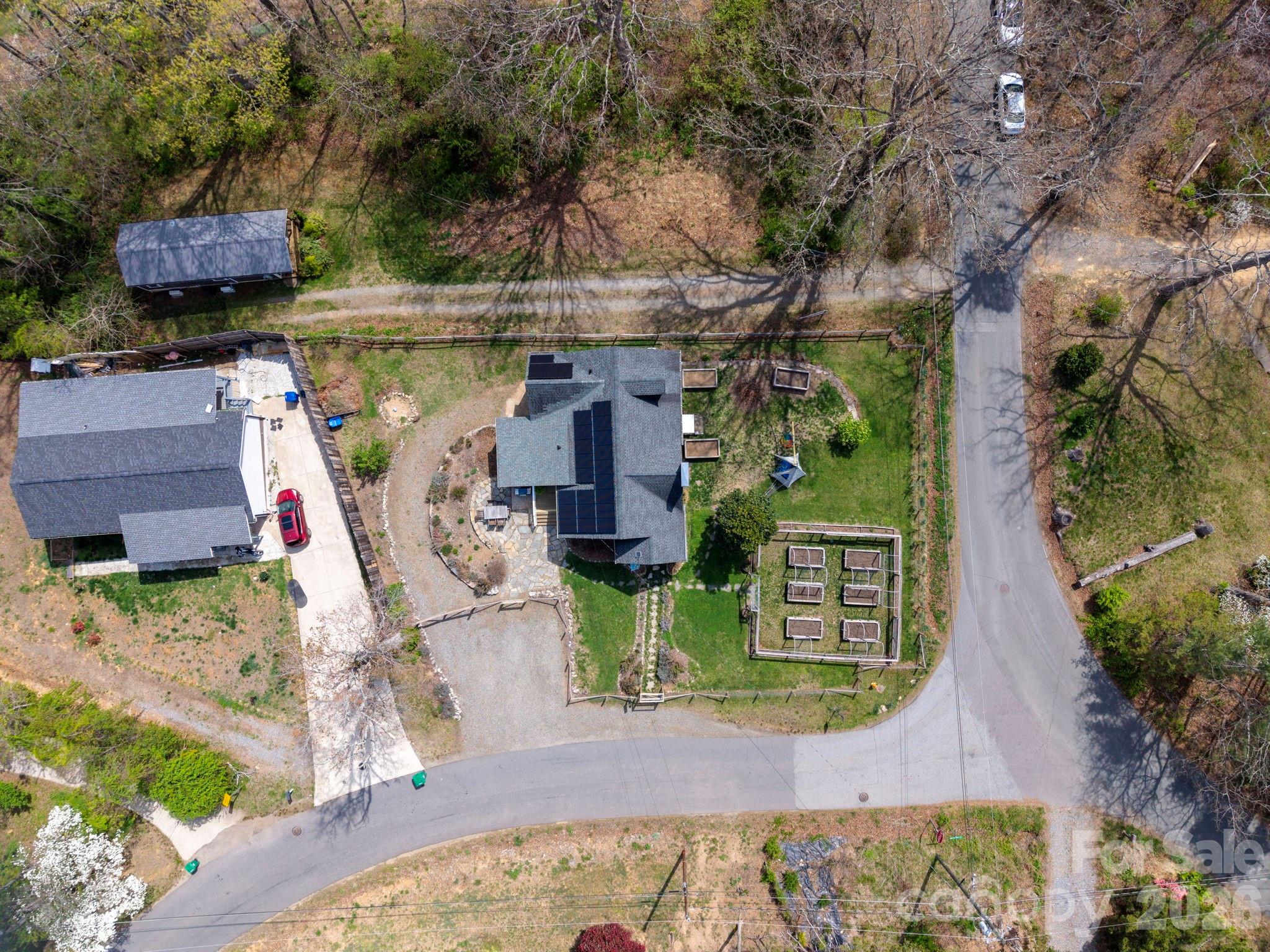 318 Stonewall Avenue — Swannanoa