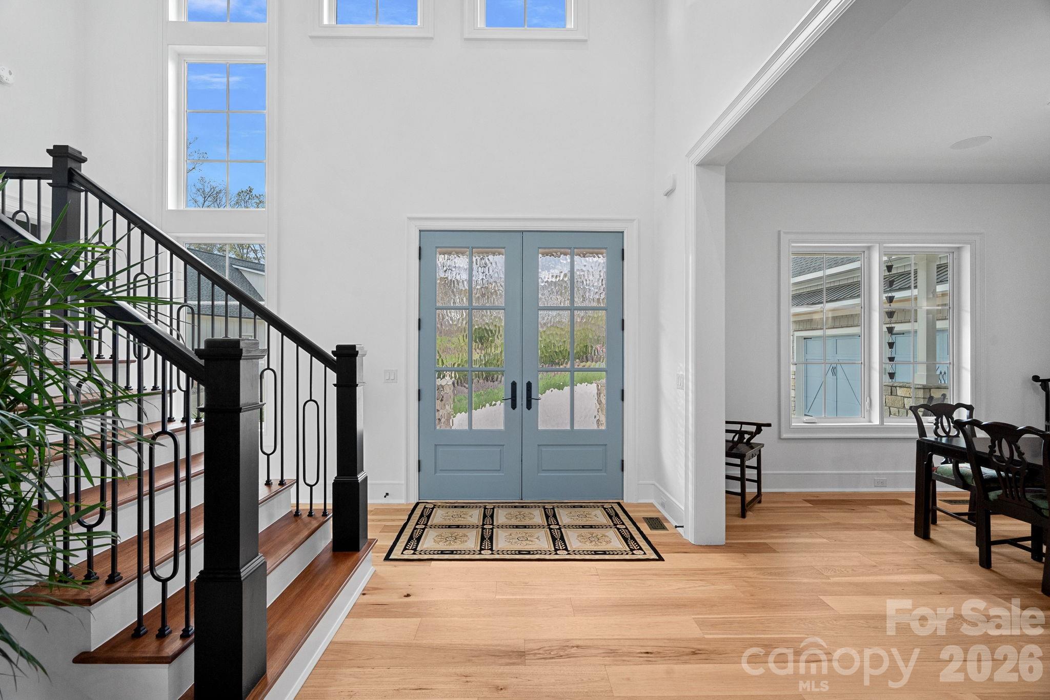 5907 Kiowa Road — Clover
