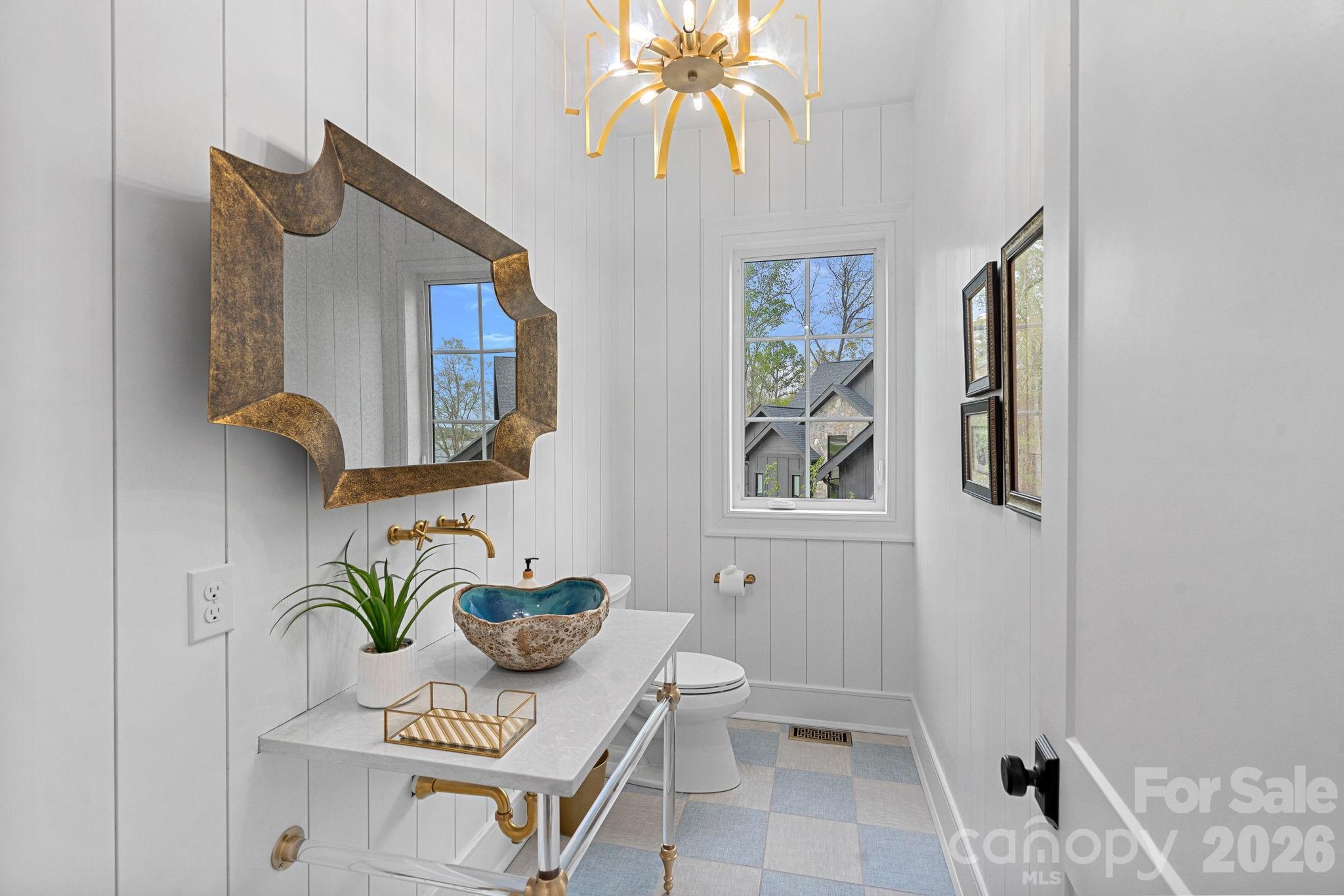 5907 Kiowa Road — Clover