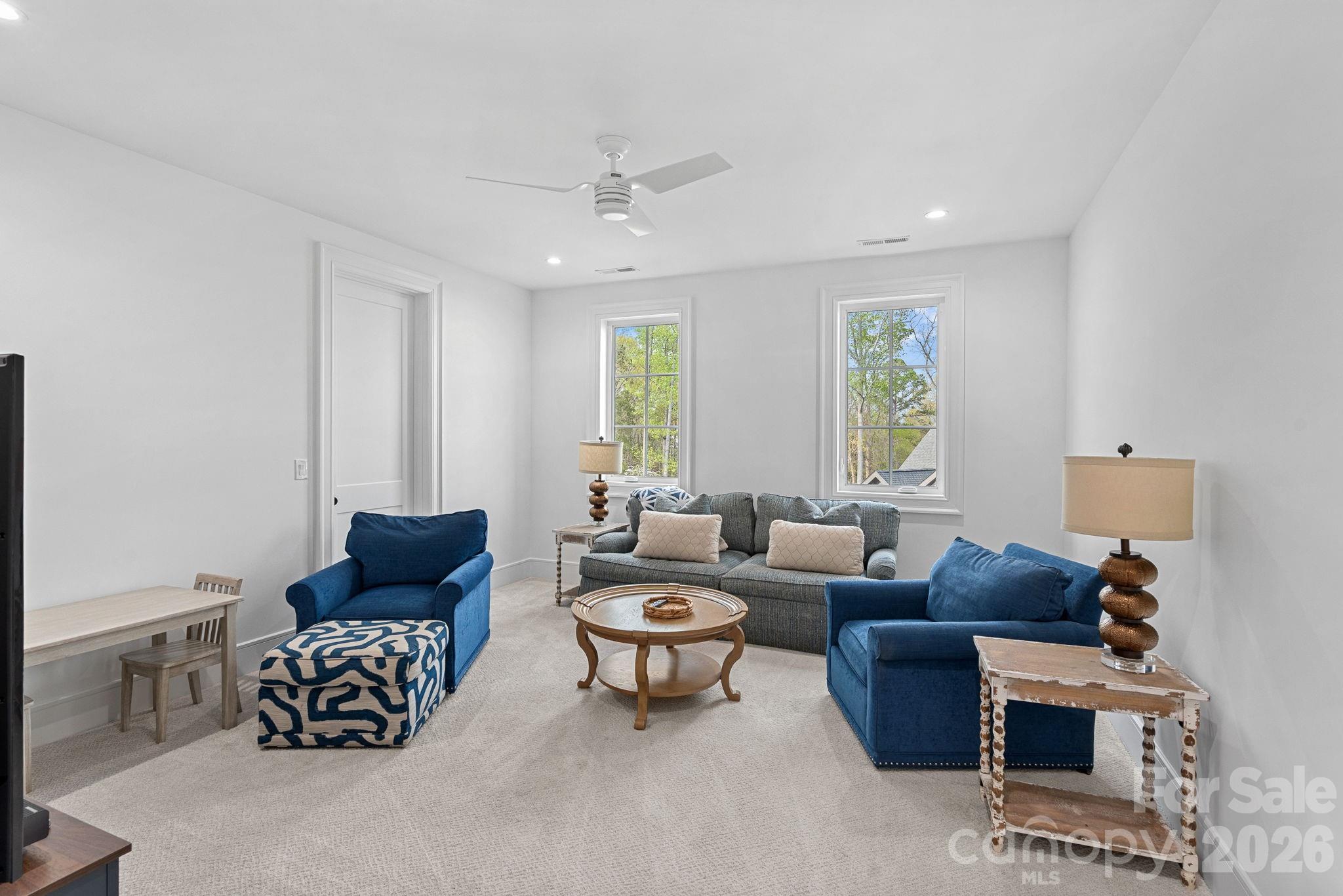 5907 Kiowa Road — Clover