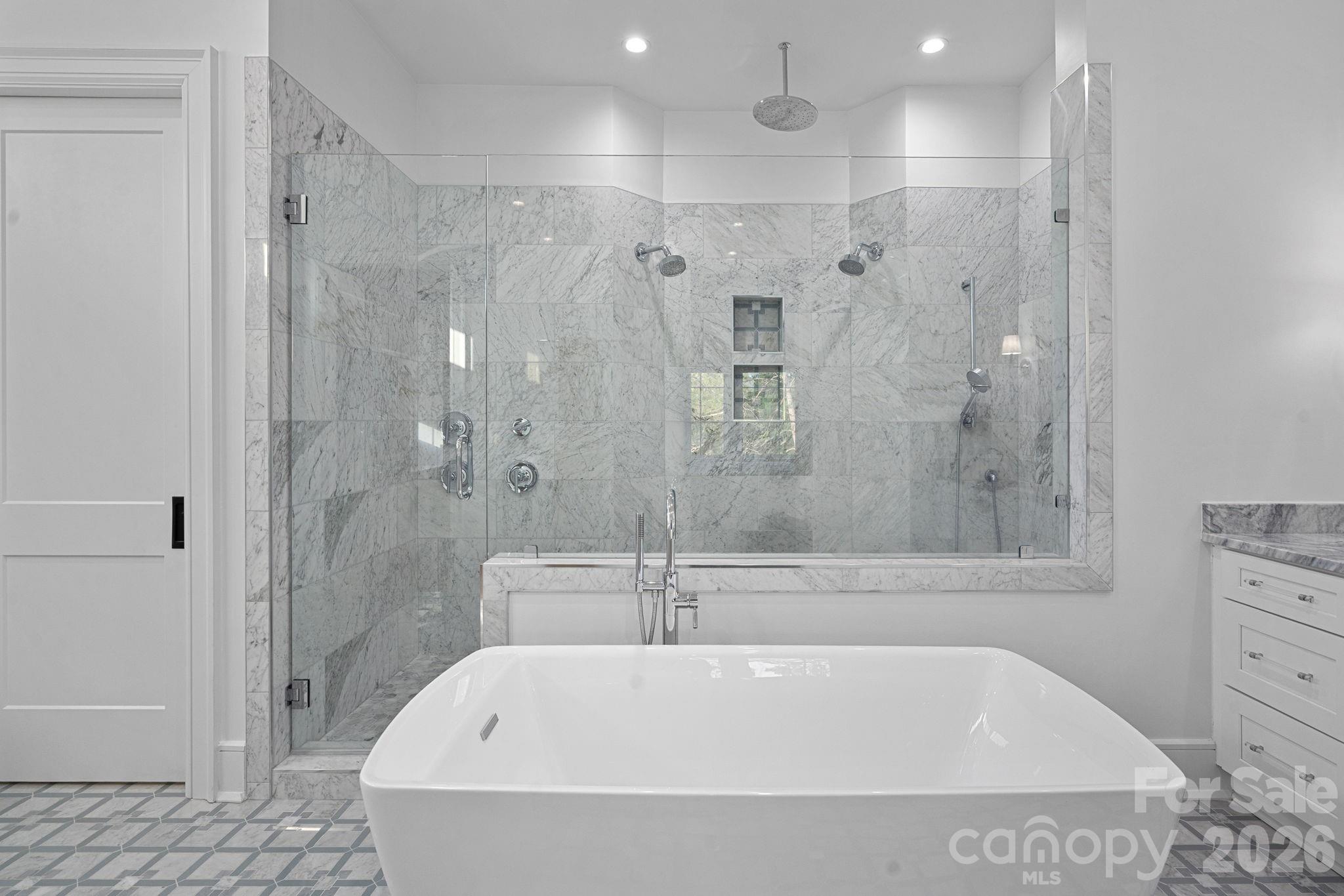 5907 Kiowa Road — Clover