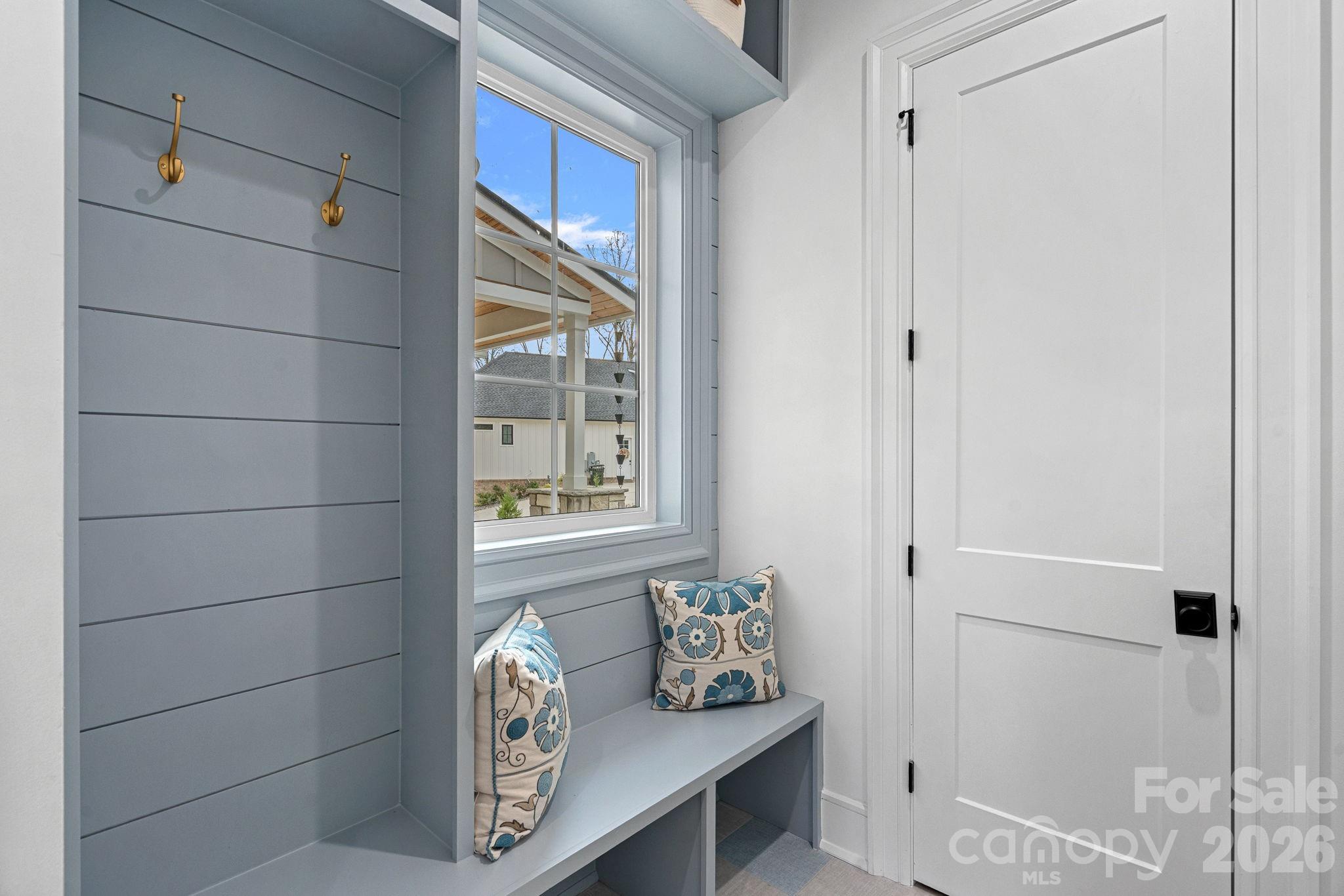 5907 Kiowa Road — Clover