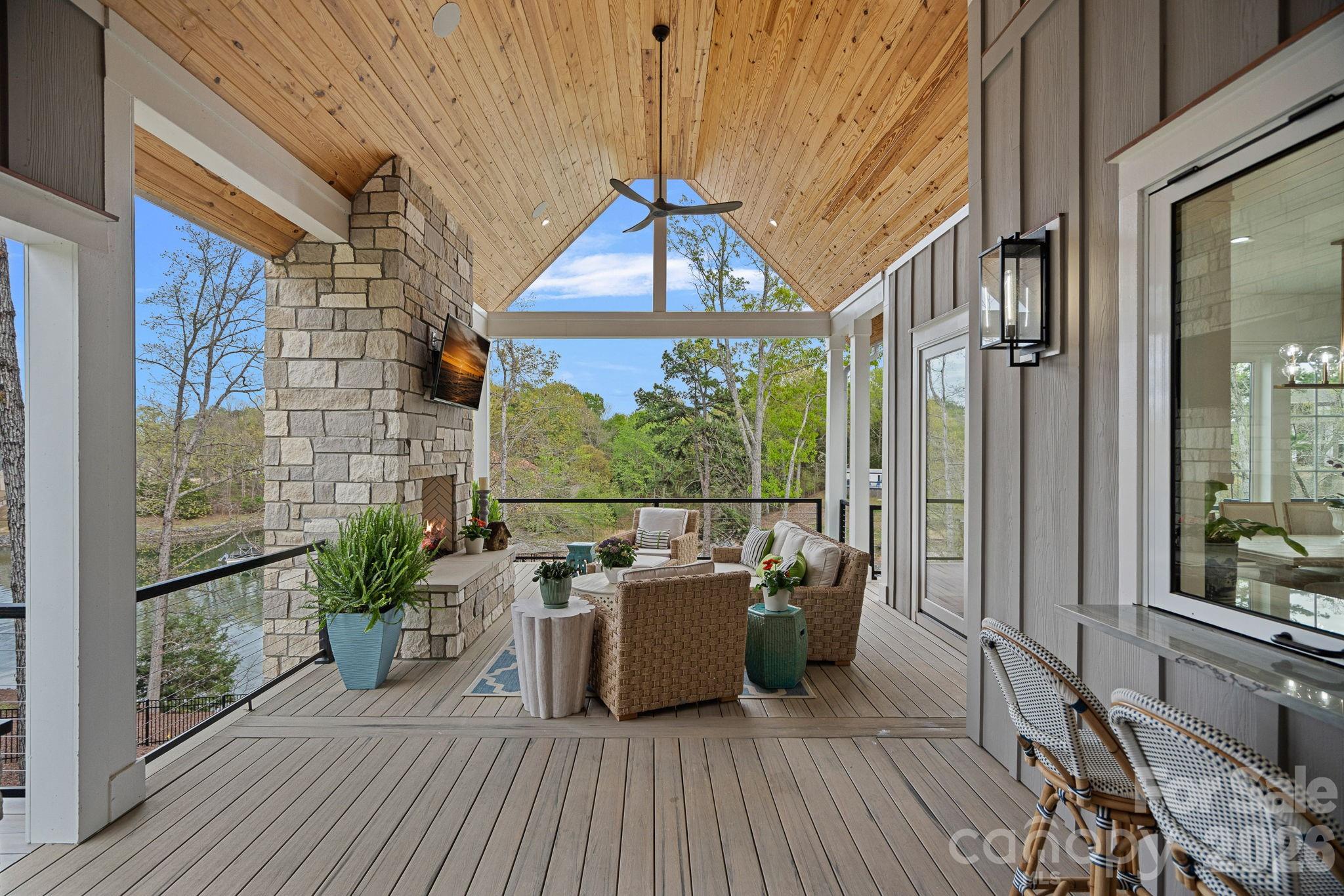 5907 Kiowa Road — Clover