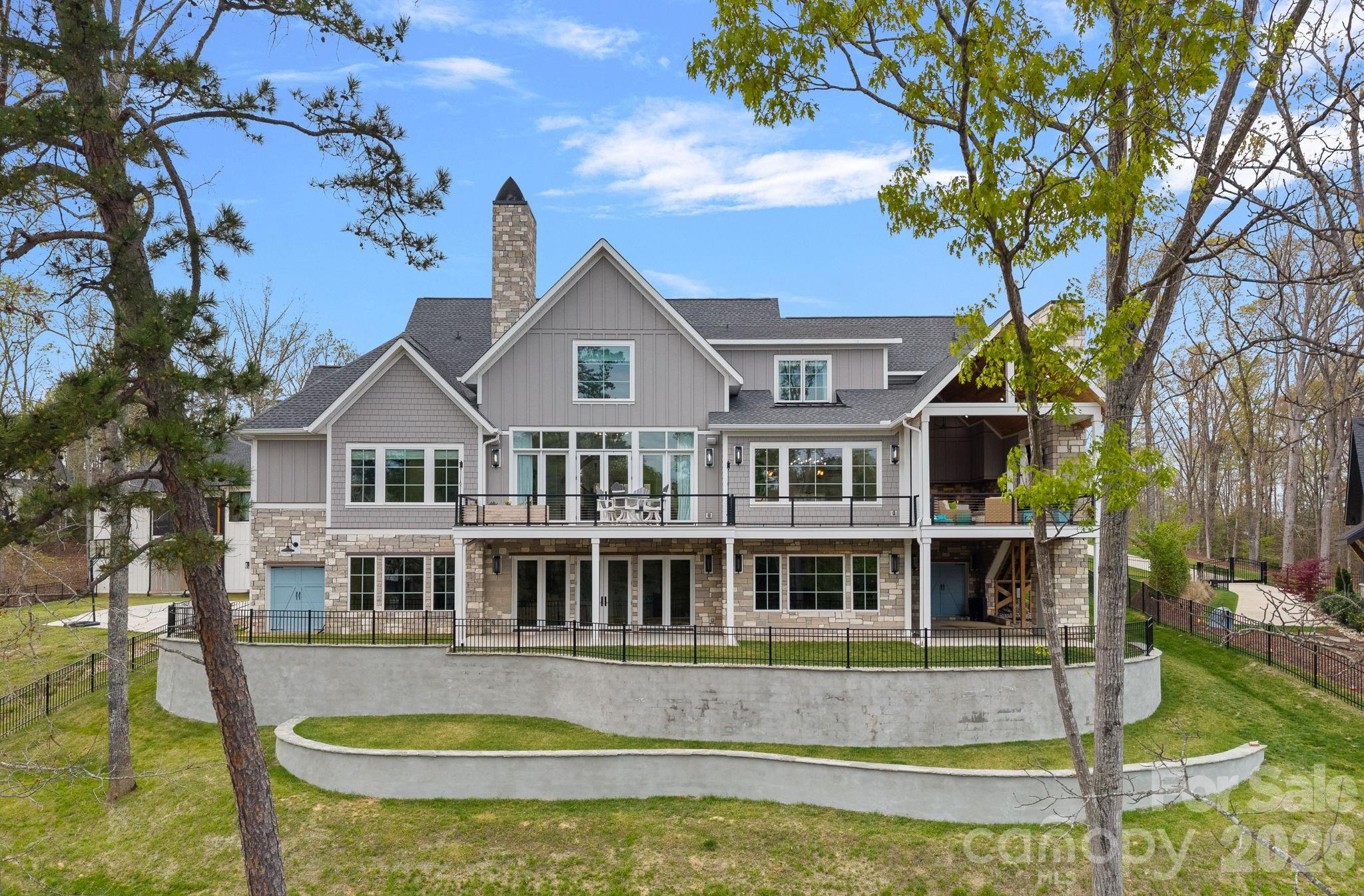 5907 Kiowa Road — Clover