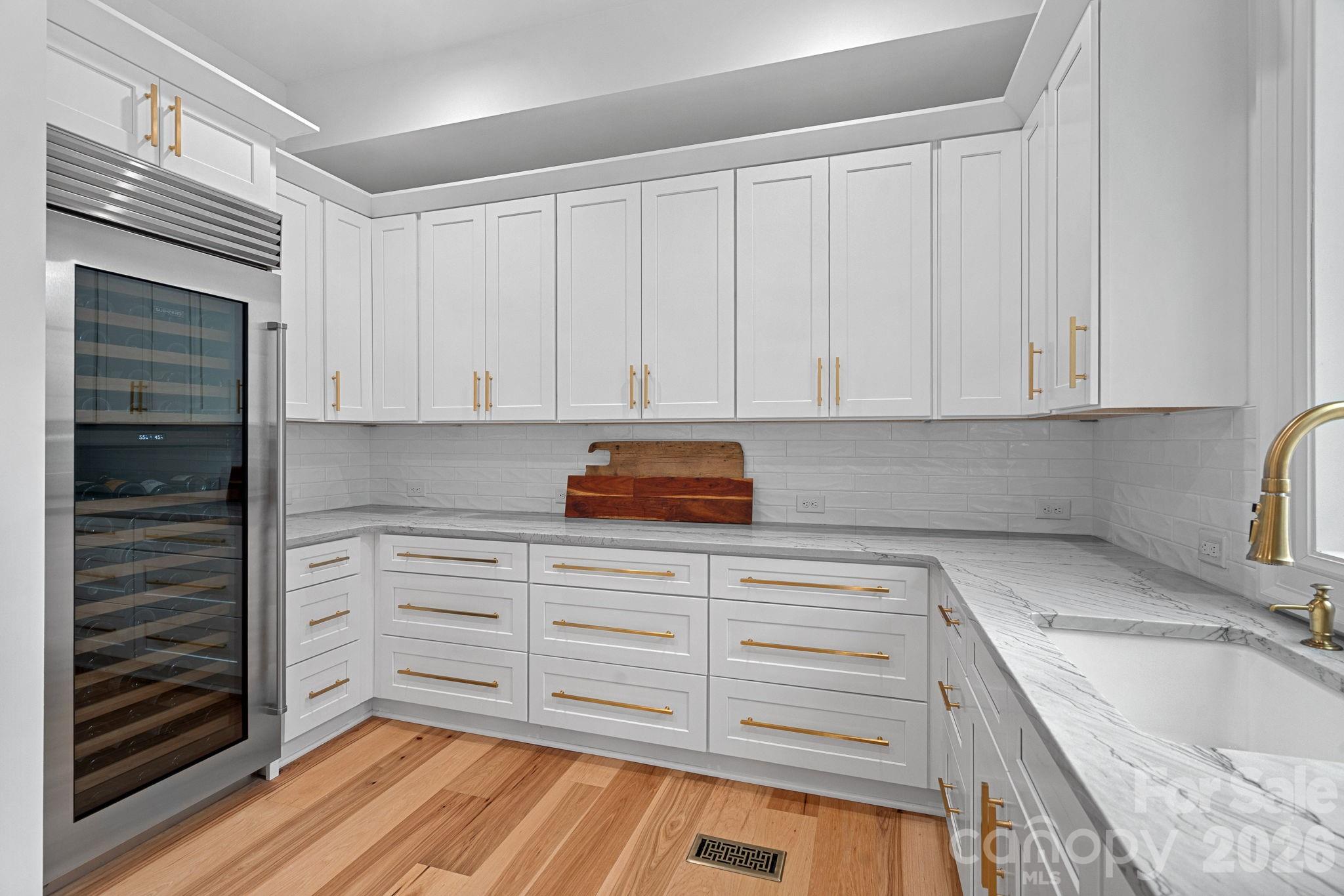 5907 Kiowa Road — Clover