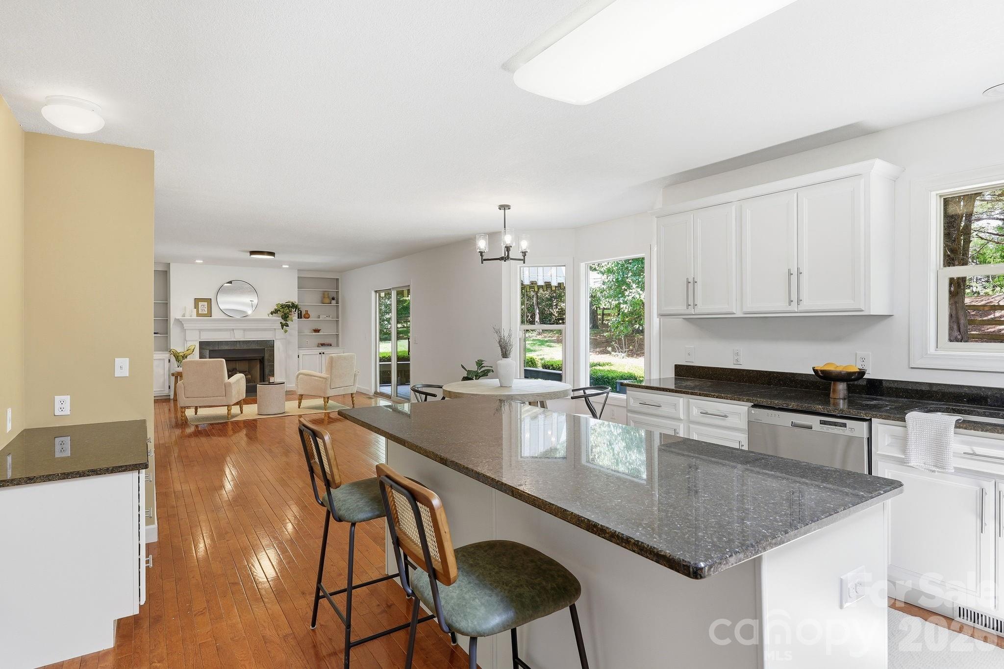 306 Woodview Court — Fletcher
